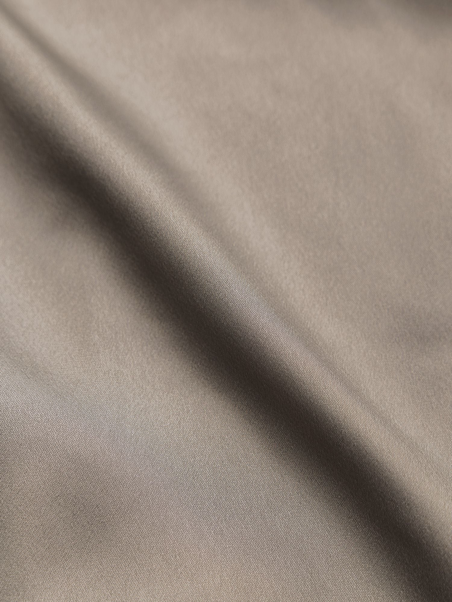 マットサテンカーゴパンツ