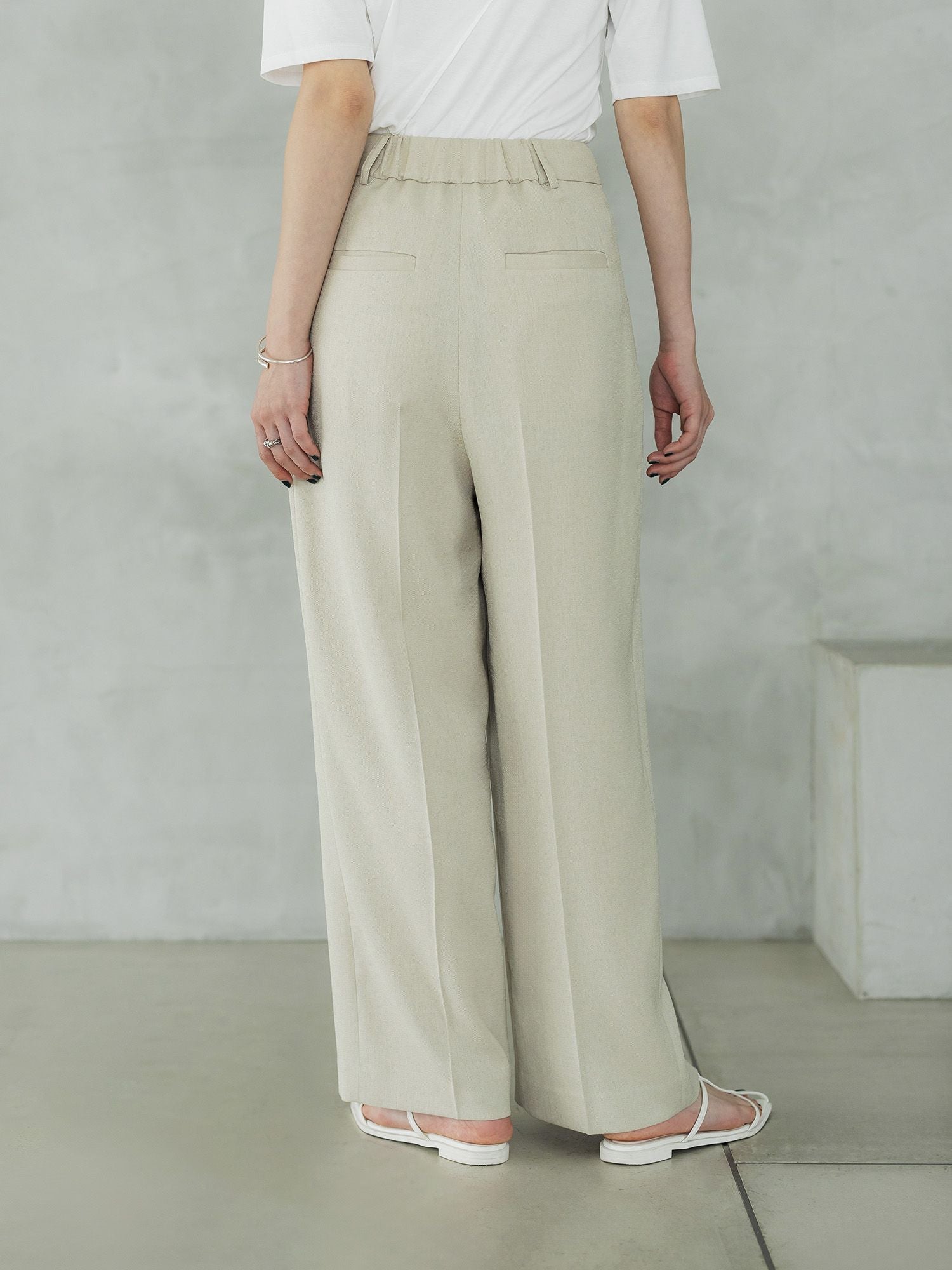 H170 B82 W60 H91/ 着用サイズ : サンプル