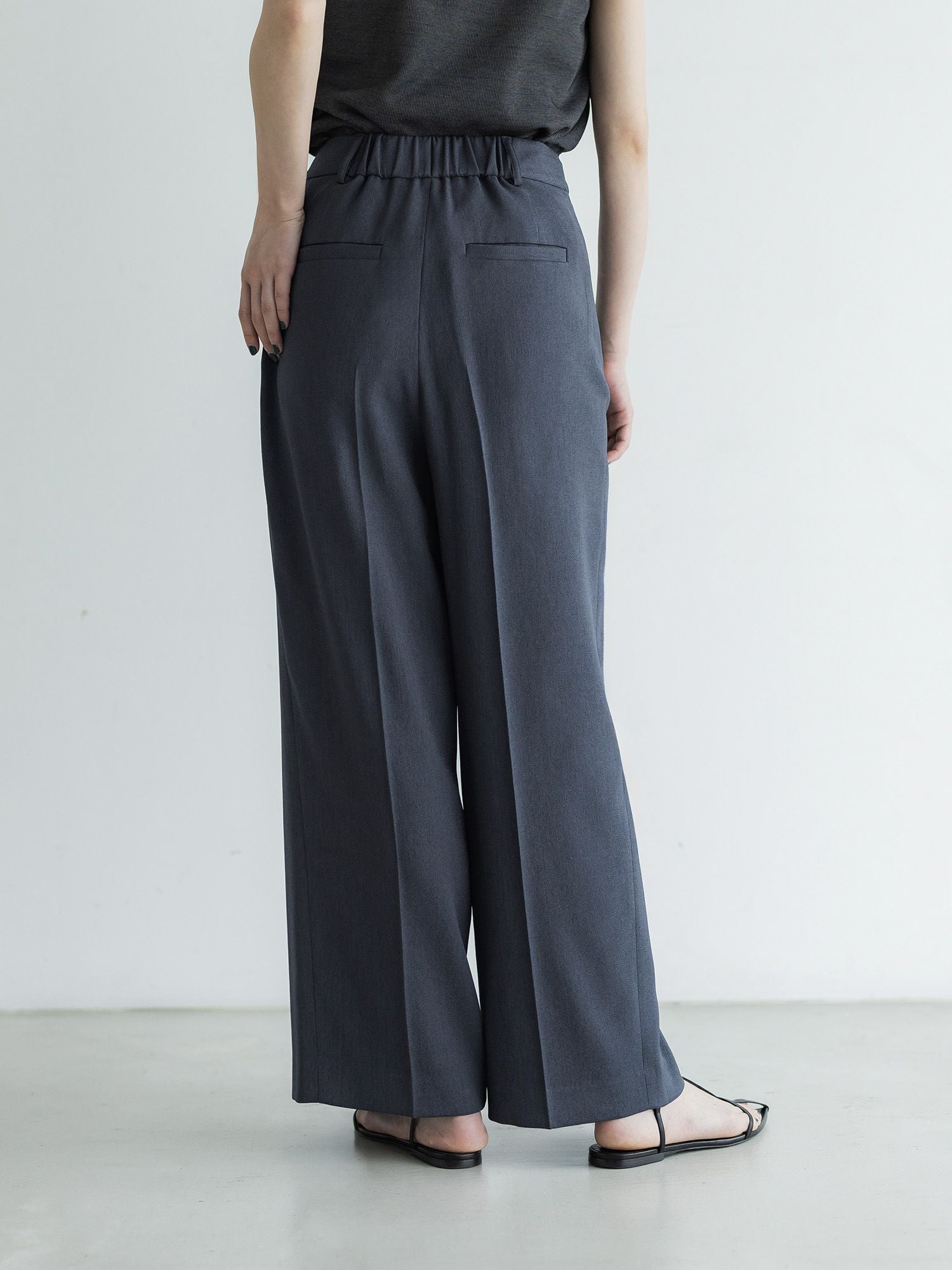 H170 B82 W60 H91/ 着用サイズ : サンプル