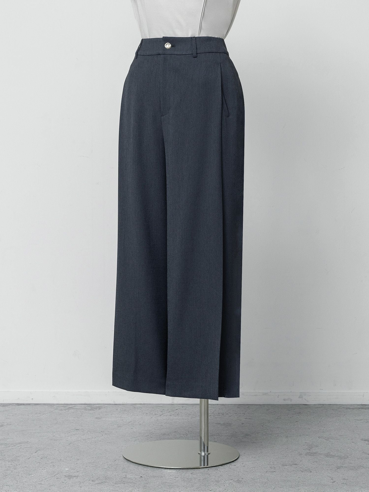 サイドタックスラブワイドパンツ