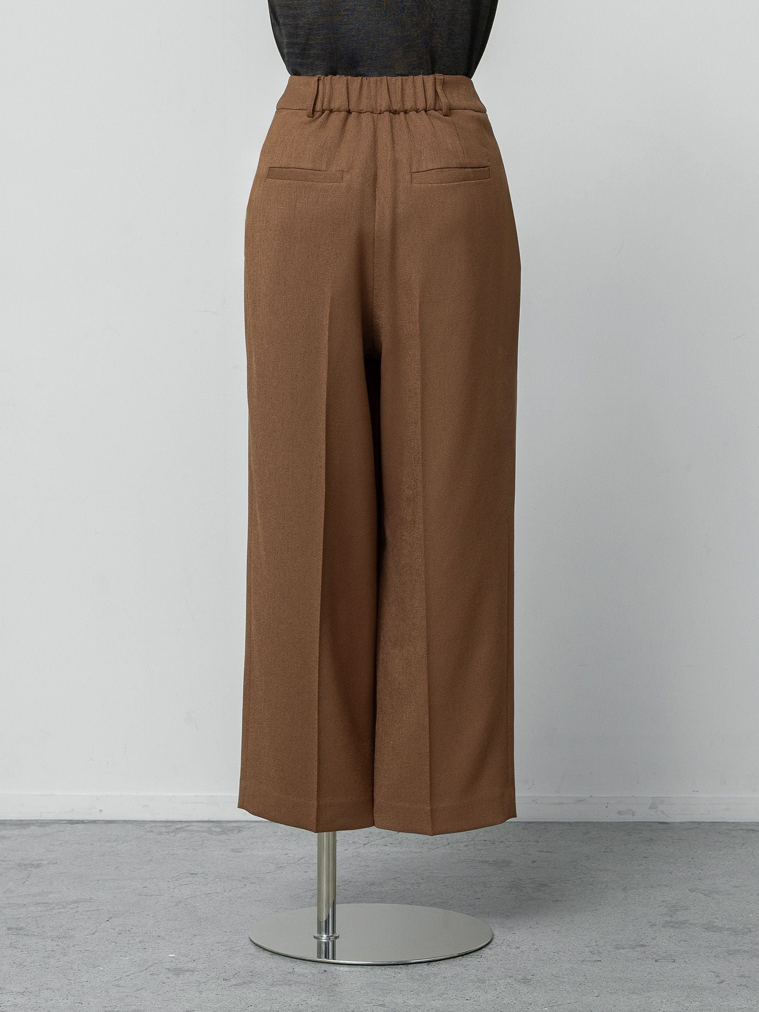 サイドタックスラブワイドパンツ