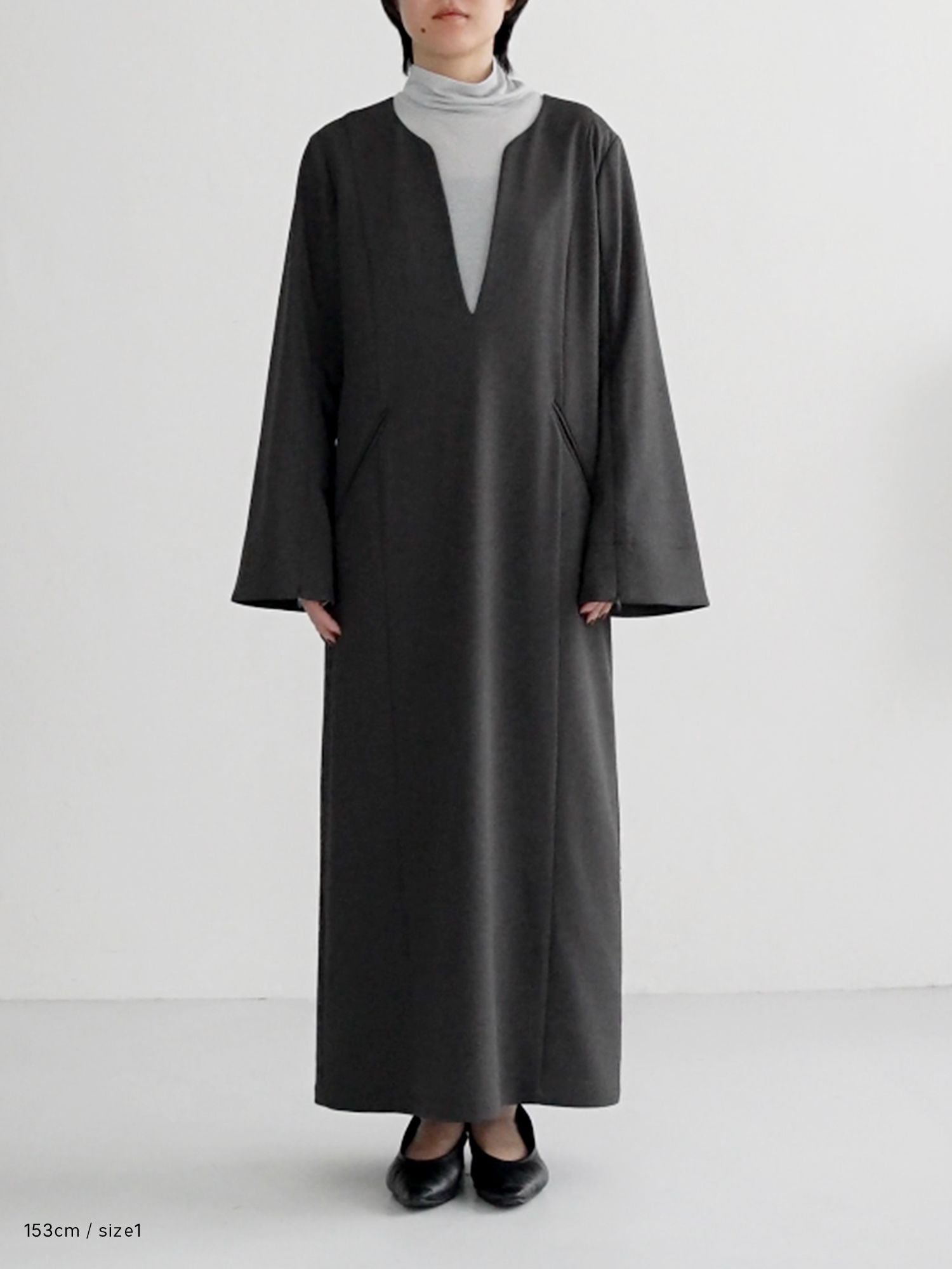 ディープネックセットワンピース