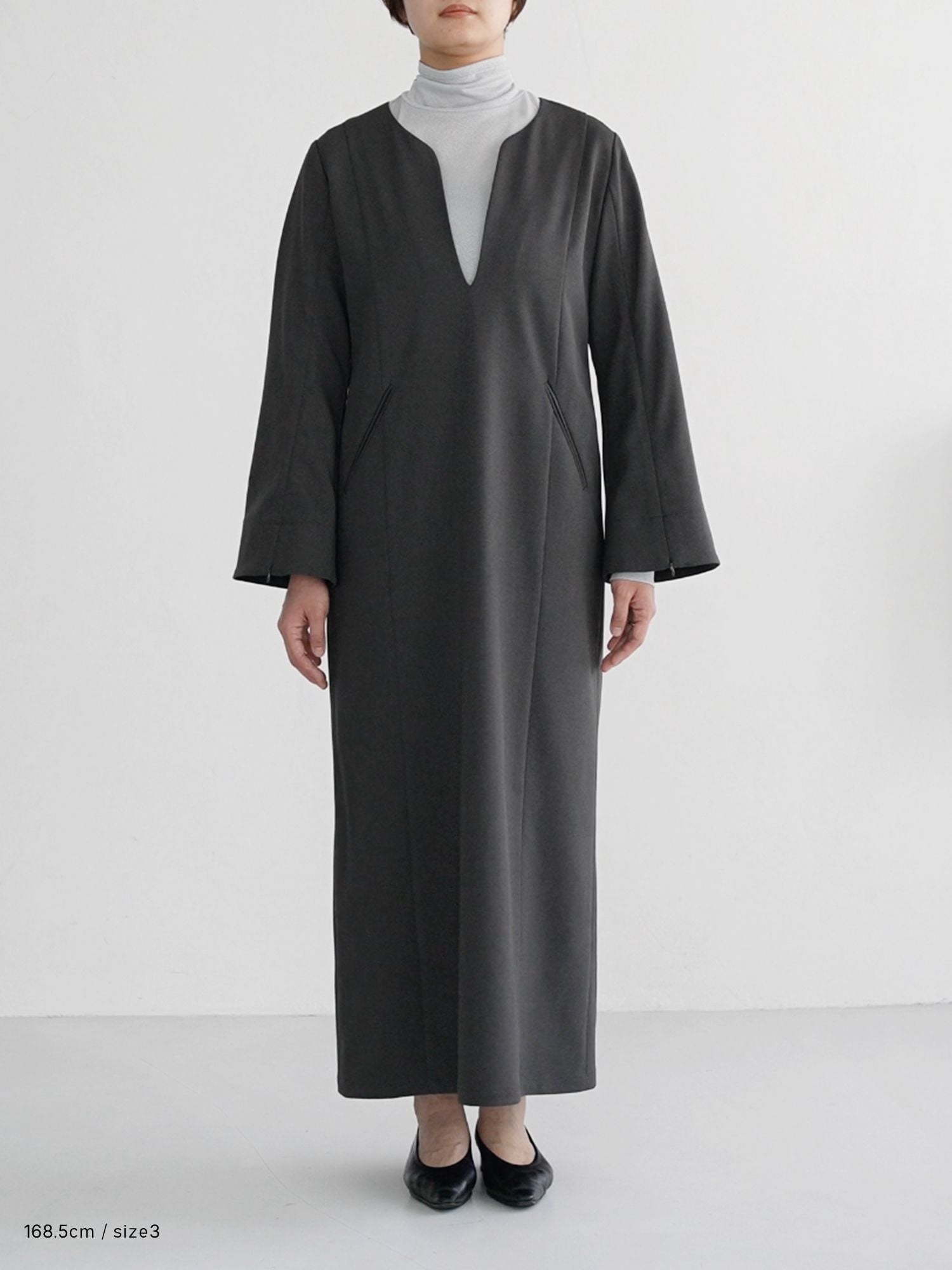 ディープネックセットワンピース