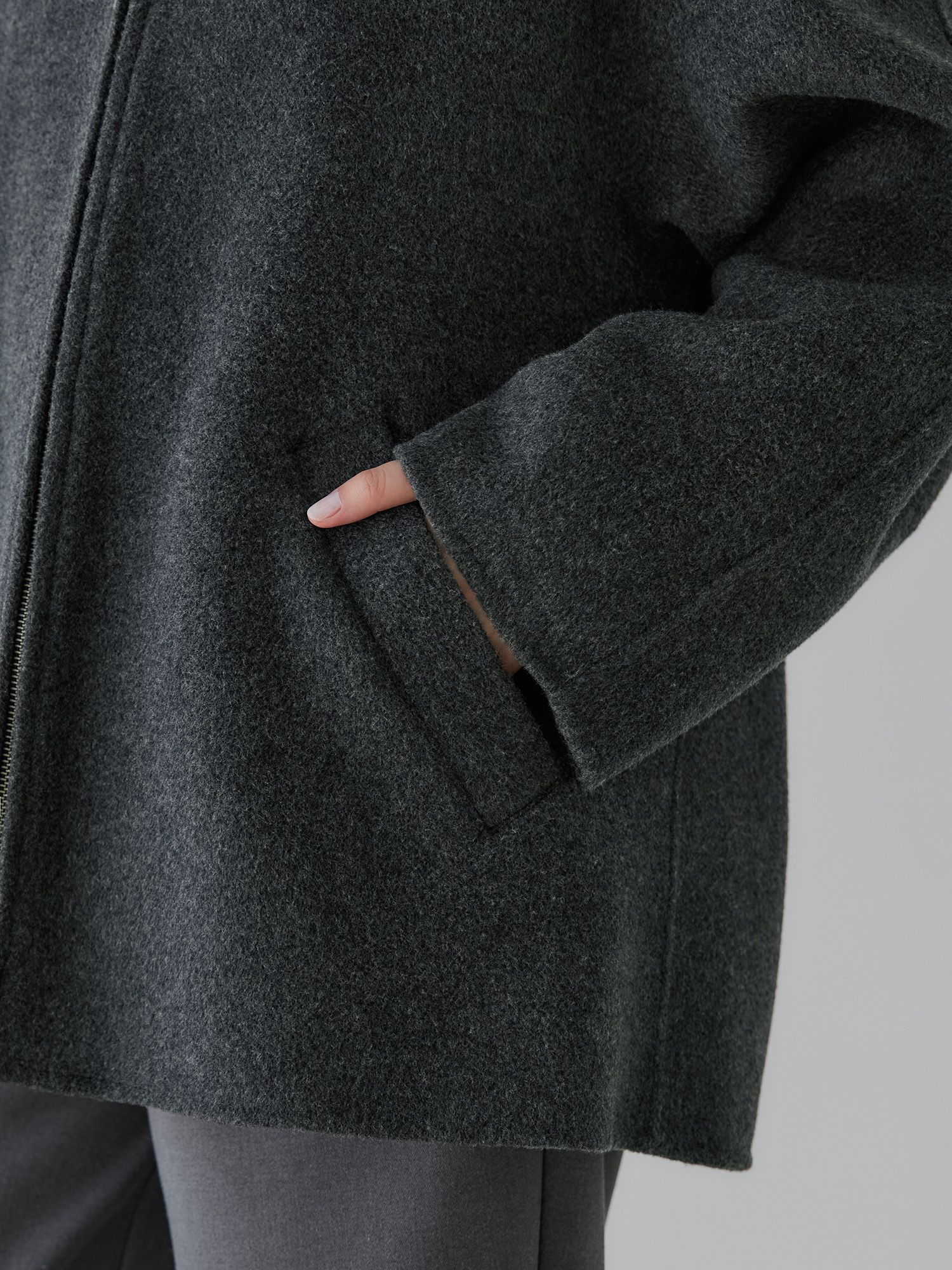 H168 B77 W60 H86 / 着用サイズ : size3