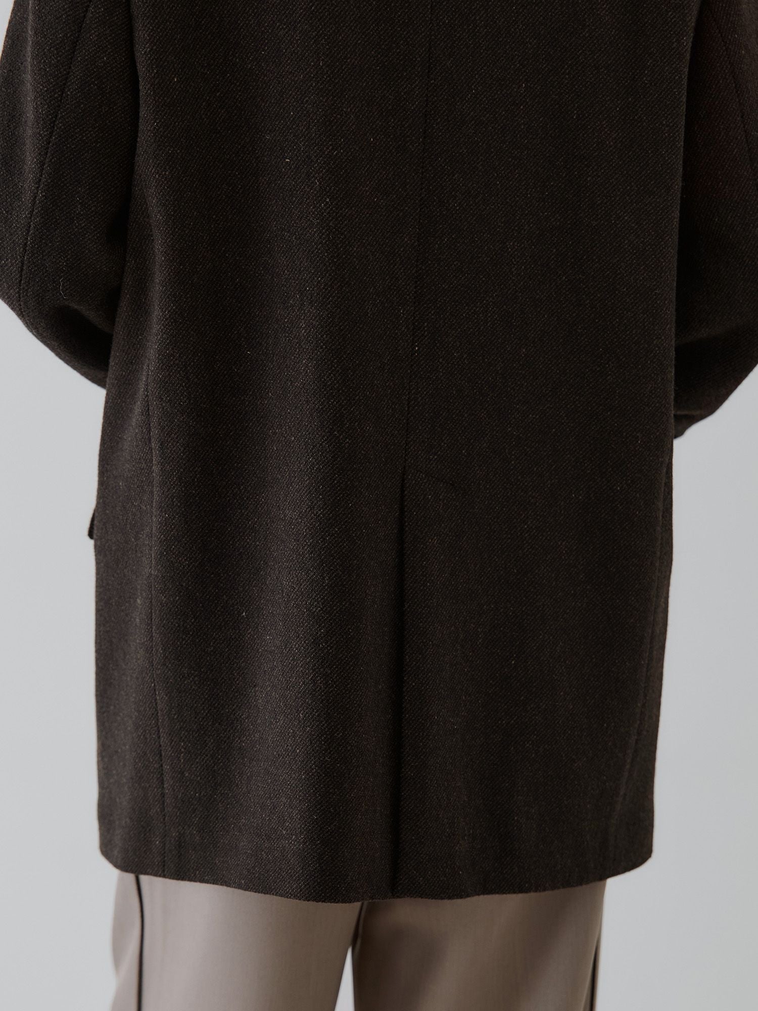 H168 B77 W60 H86 / 着用サイズ : size3