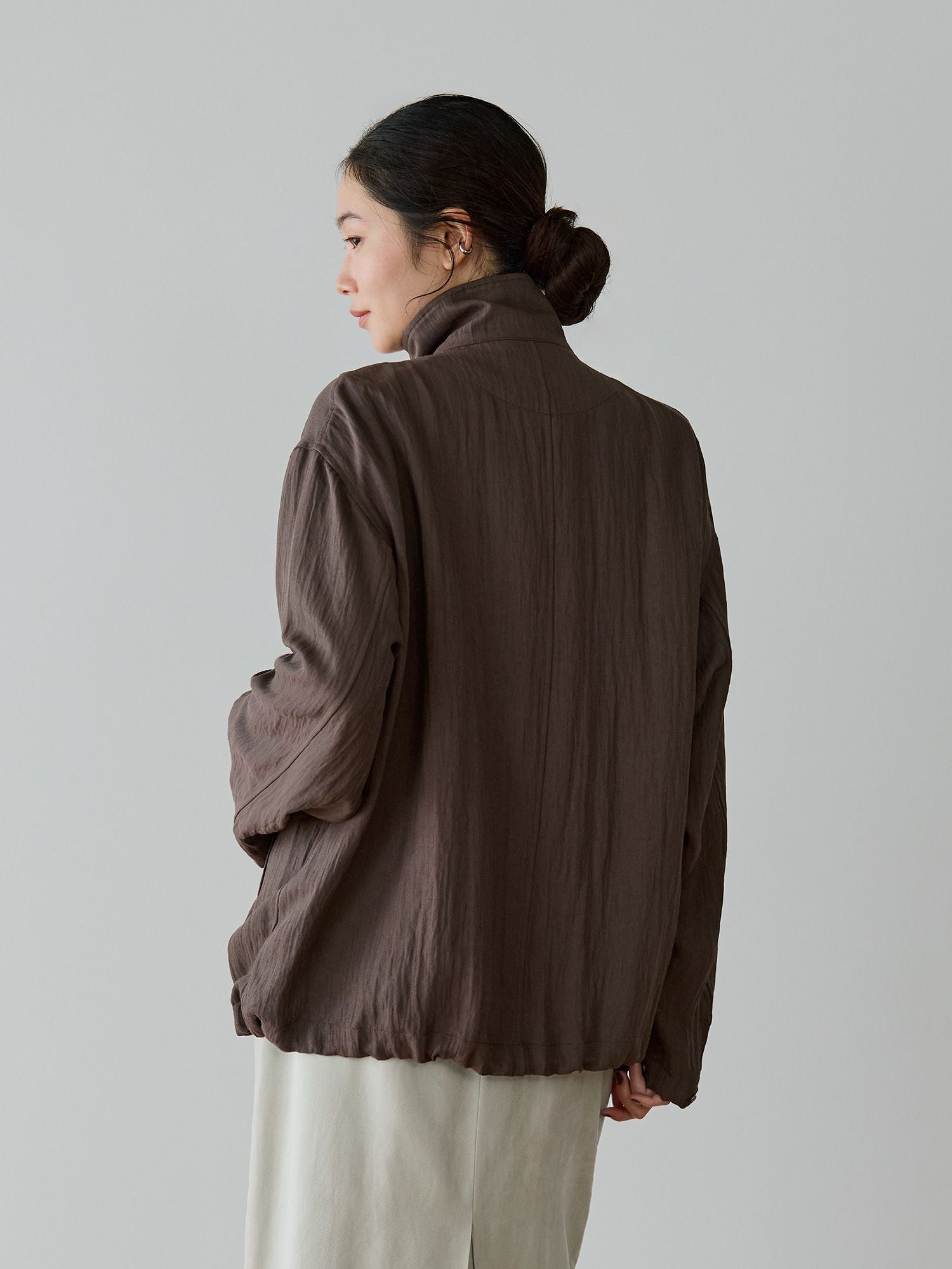 H168 B77 W60 H86 / 着用サイズ : size2