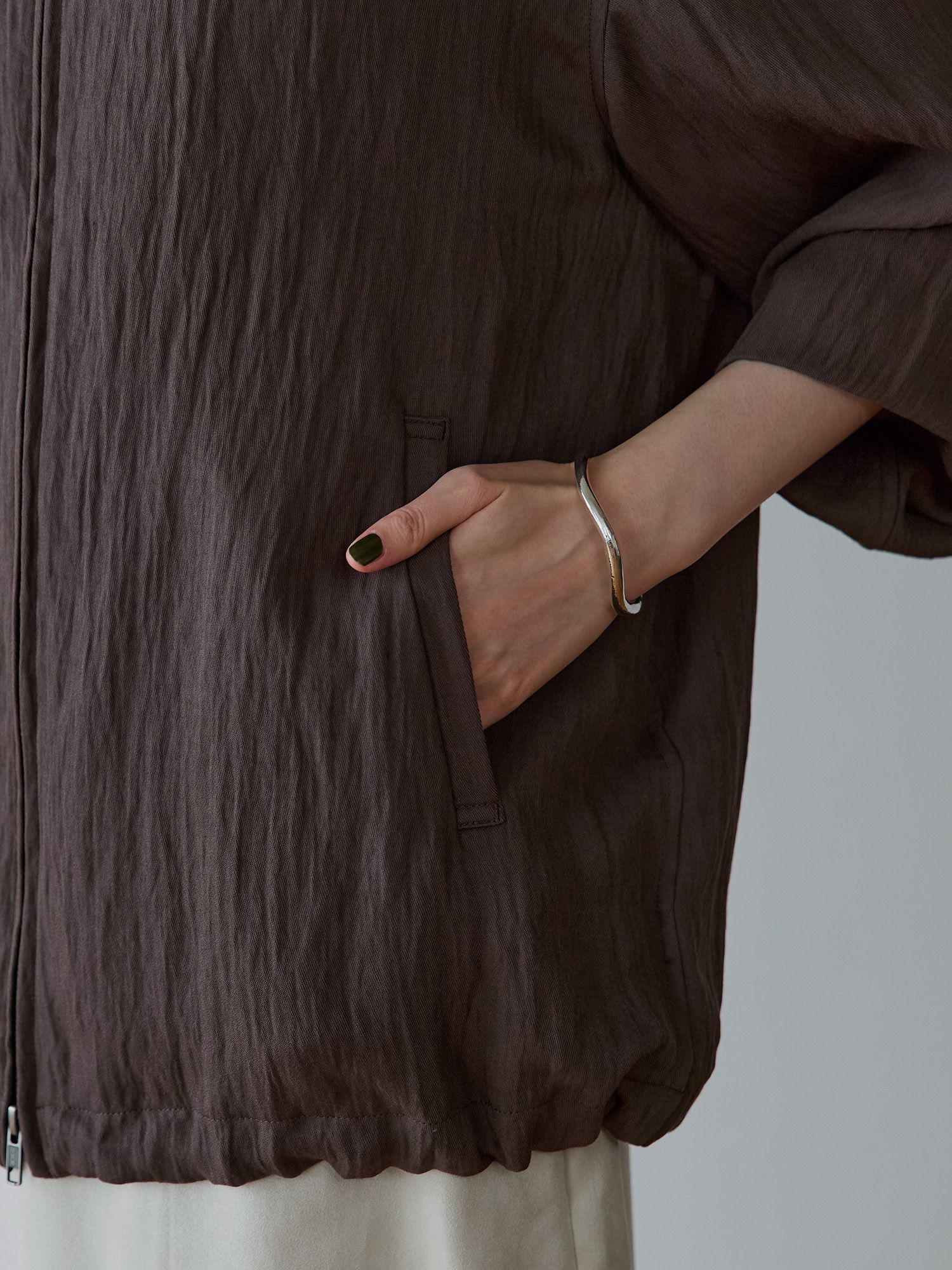 H168 B77 W60 H86 / 着用サイズ : size2