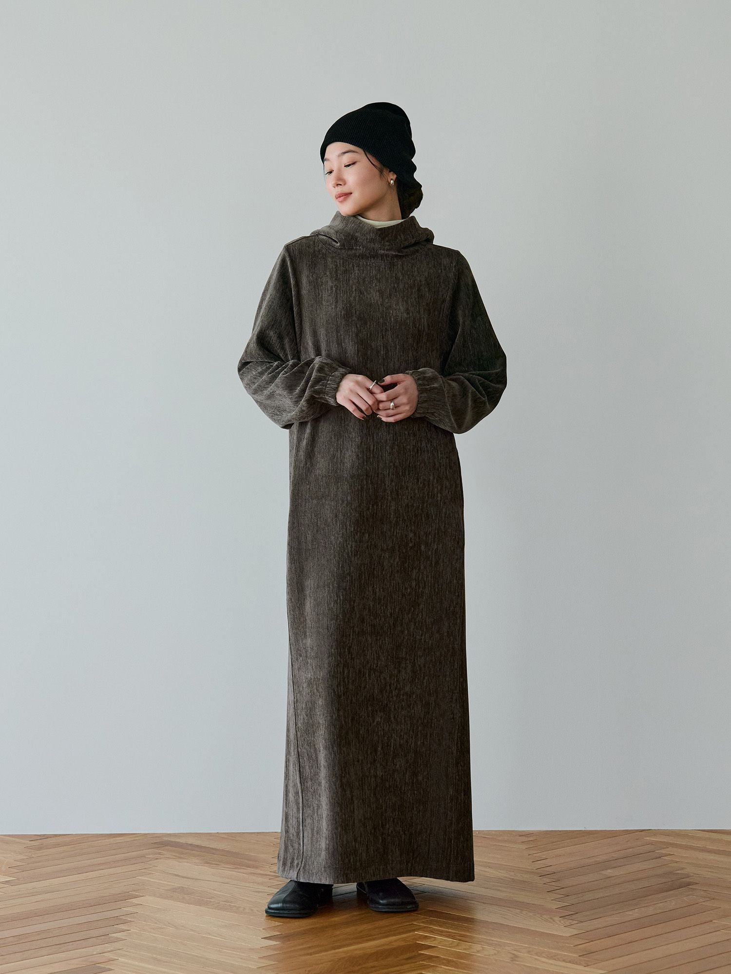 H168 B77 W60 H86 / 着用サイズ : size3