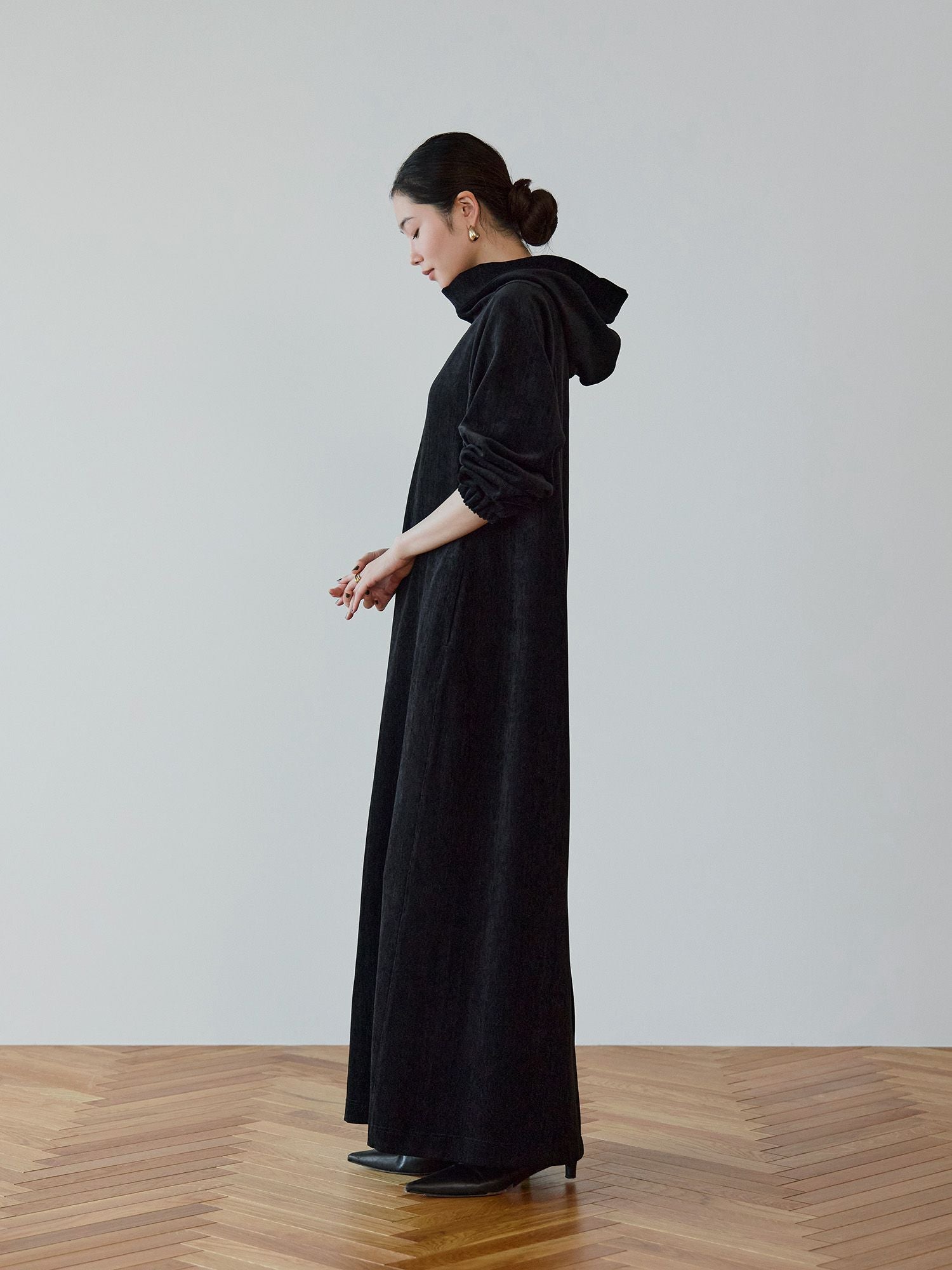 H168 B77 W60 H86 / 着用サイズ : size3