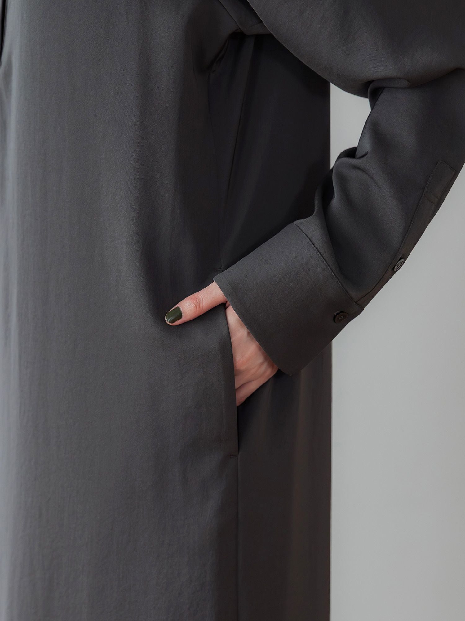 H168 B77 W60 H86 / 着用サイズ : size3