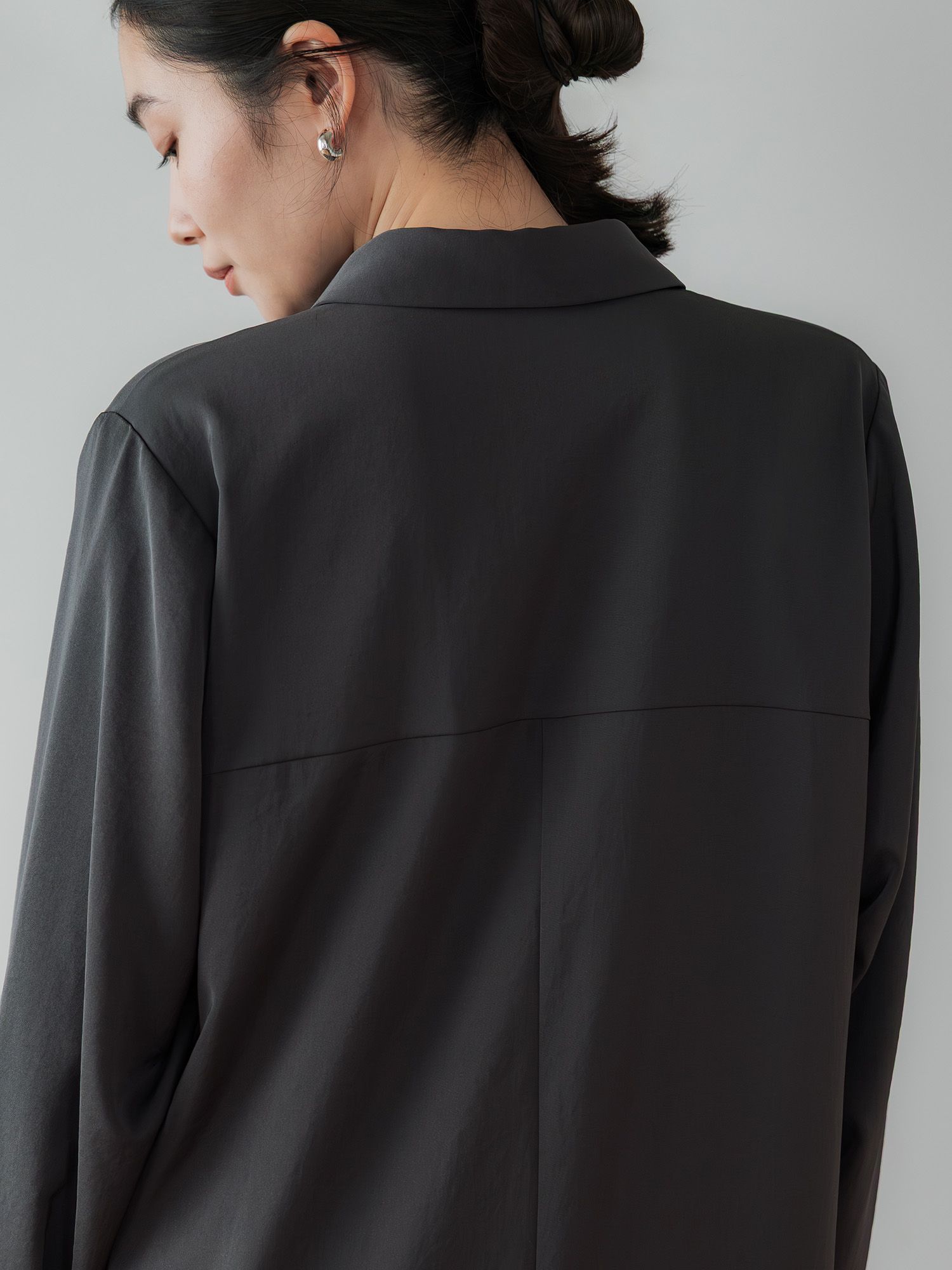 H168 B77 W60 H86 / 着用サイズ : size3