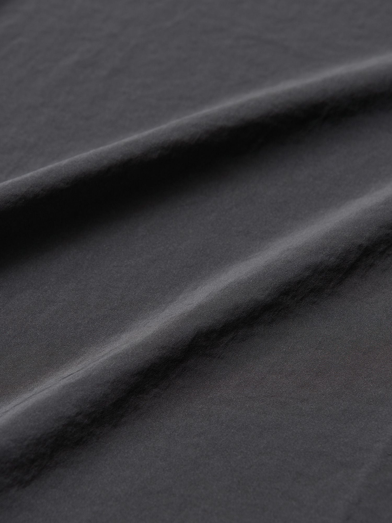 サテンドレープシャツワンピース