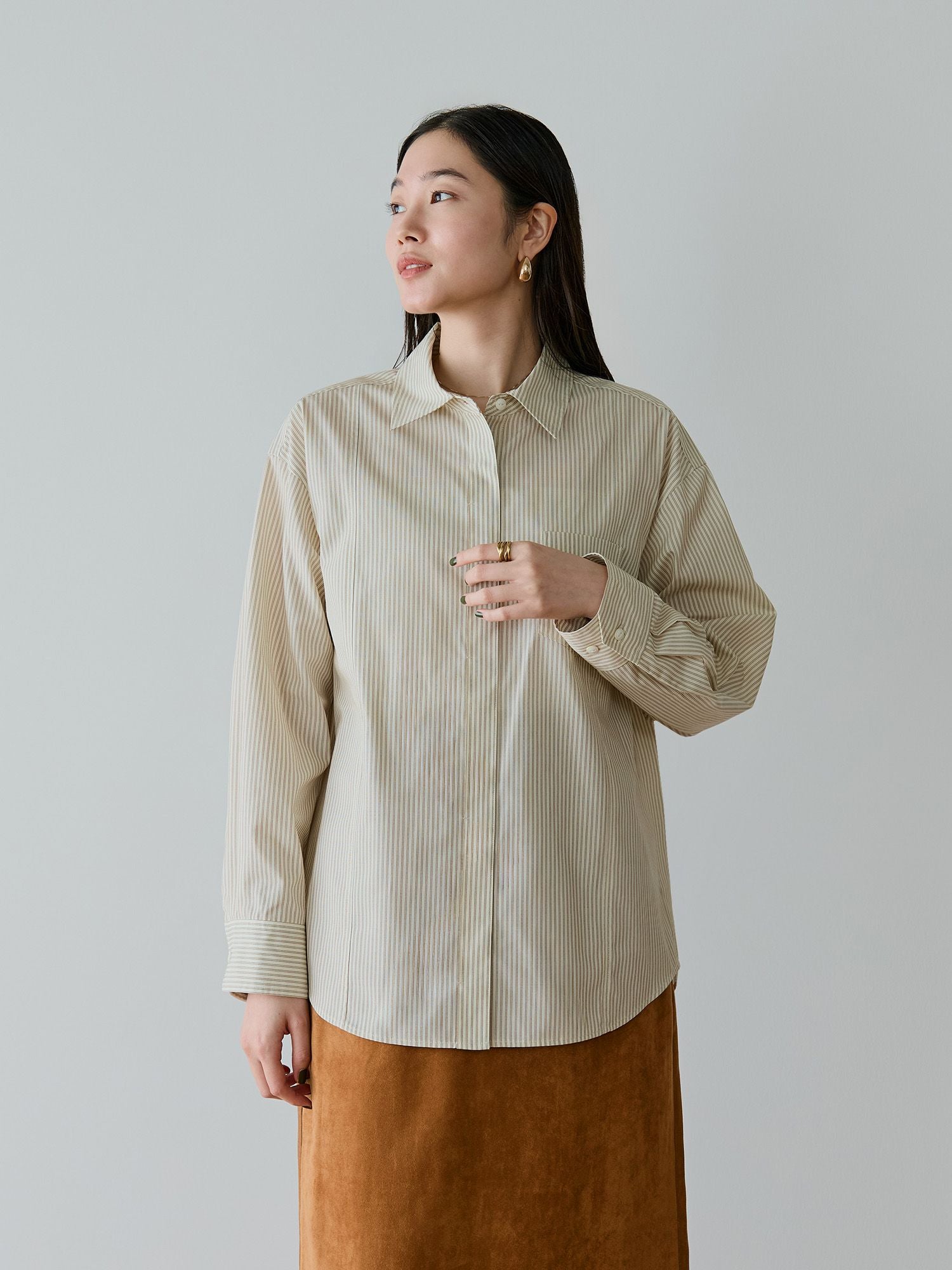 H168 B77 W60 H86 / 着用サイズ : size2