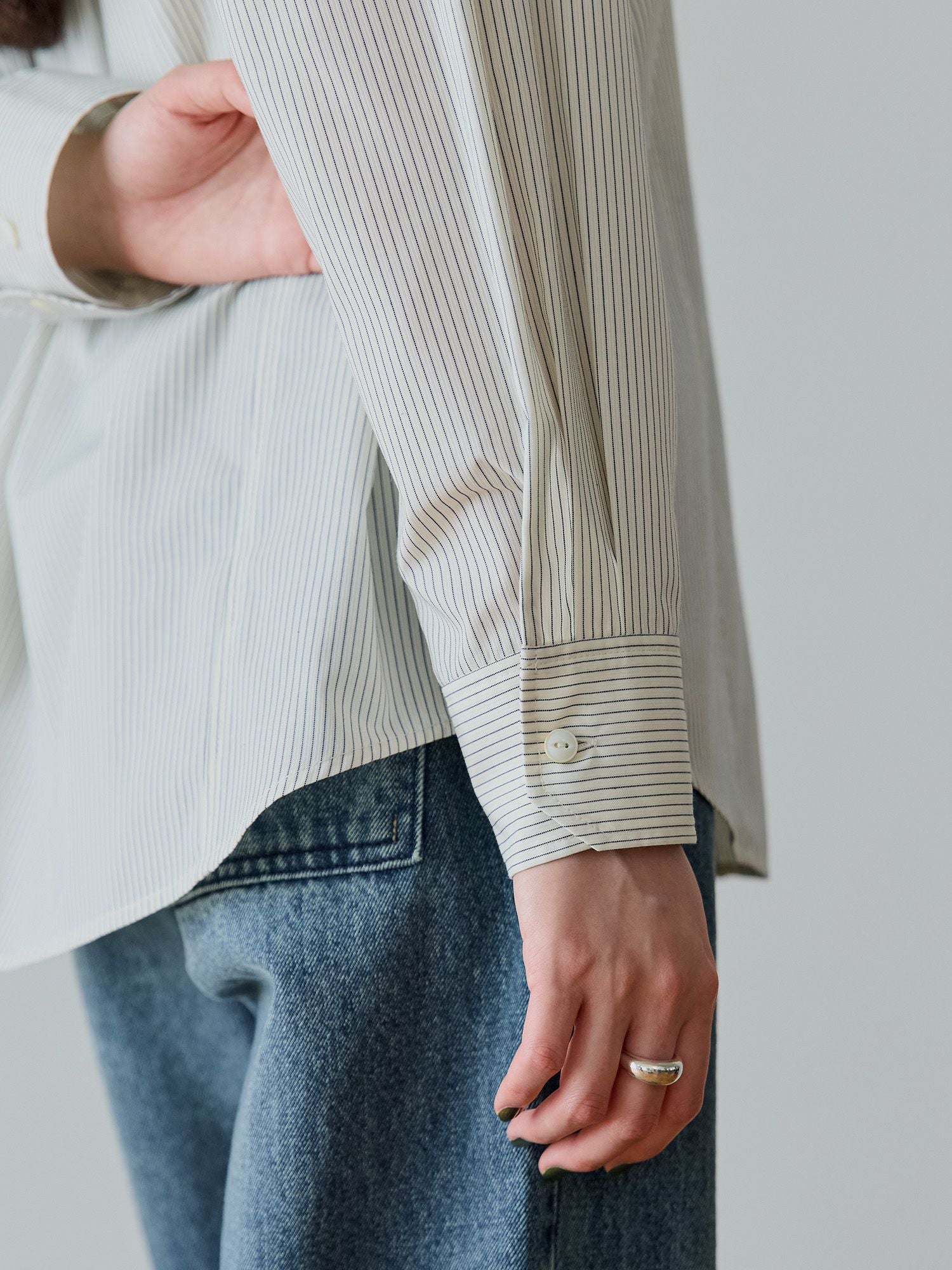 H168 B77 W60 H86 / 着用サイズ : size2