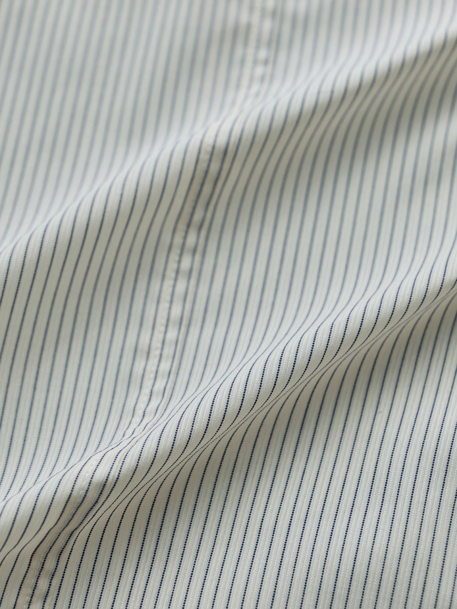 ストライプパネルシームシャツ