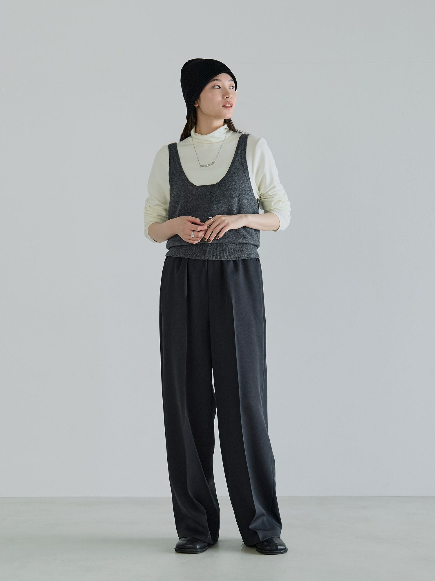 H168 B77 W60 H86 / 着用サイズ : size2