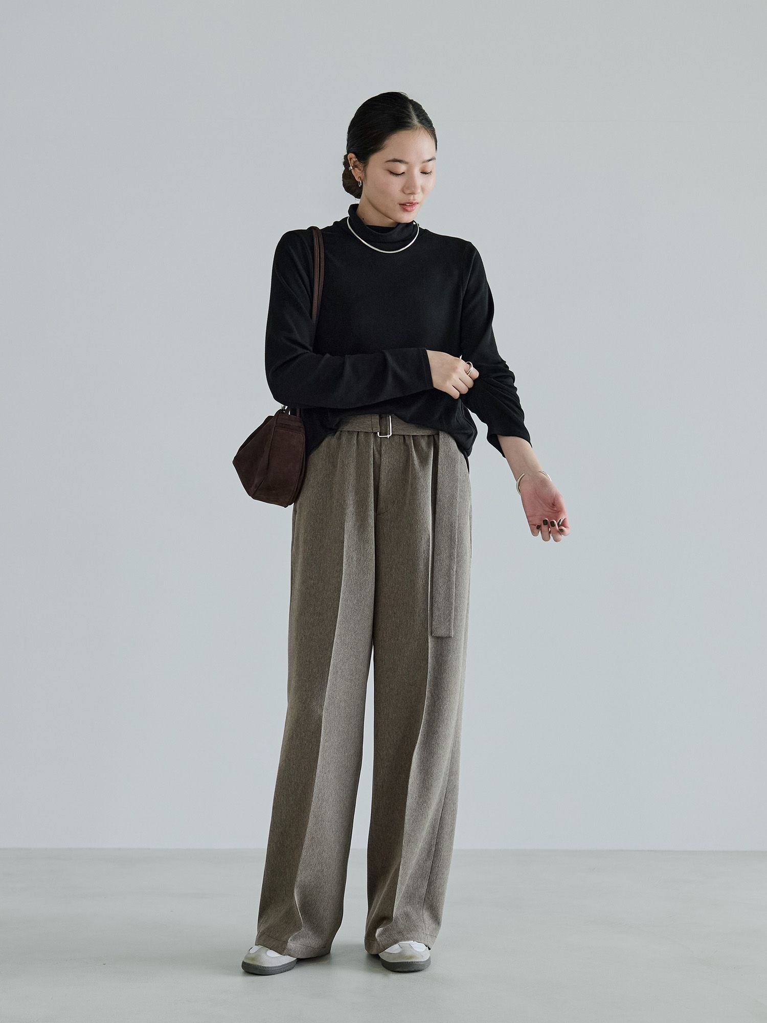 H168 B77 W60 H86 / 着用サイズ : size2