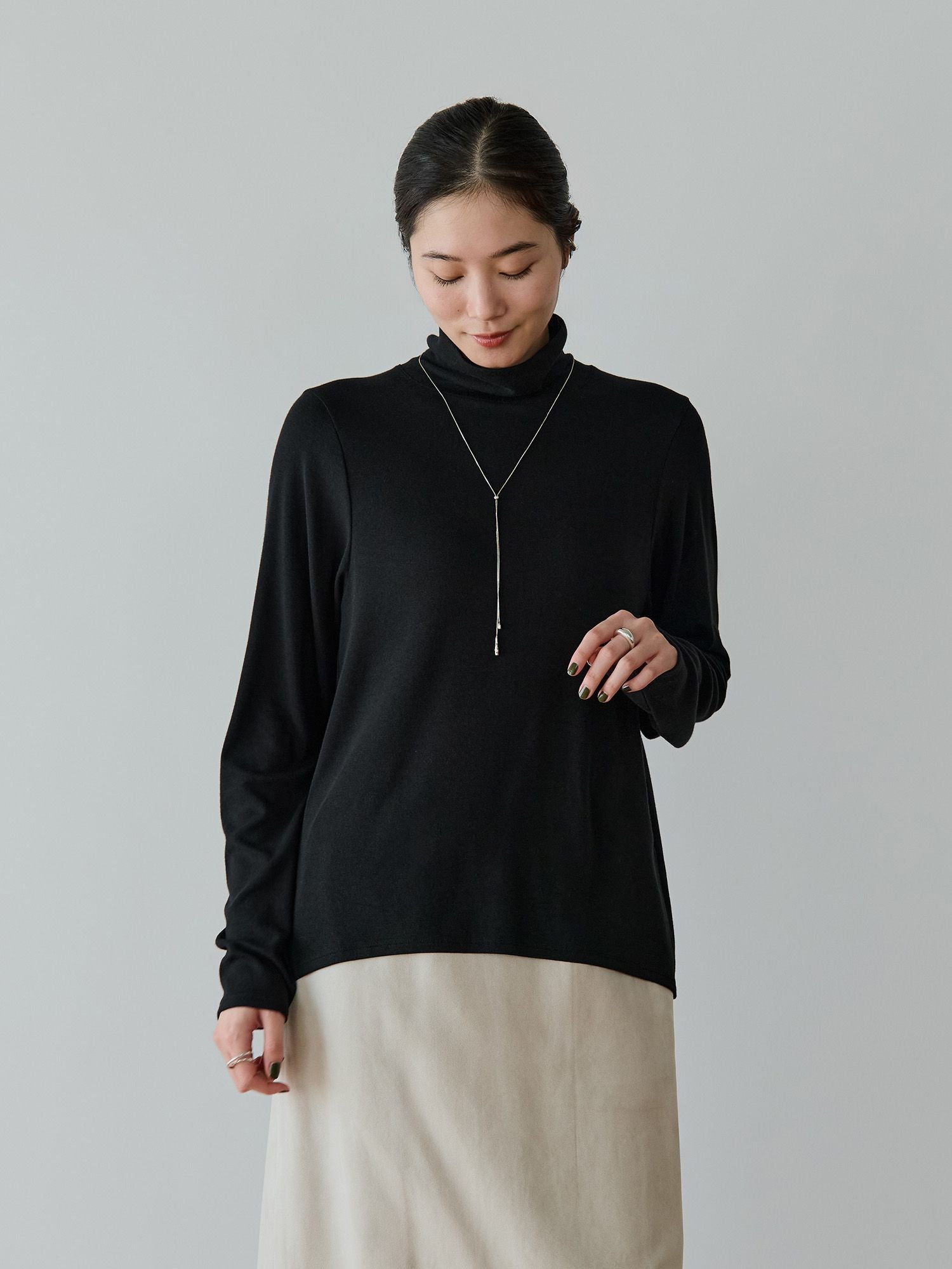 H168 B77 W60 H86 / 着用サイズ : size2