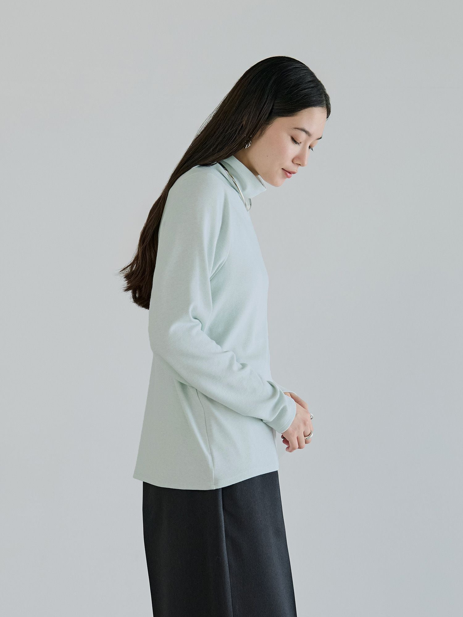 H168 B77 W60 H86 / 着用サイズ : size2