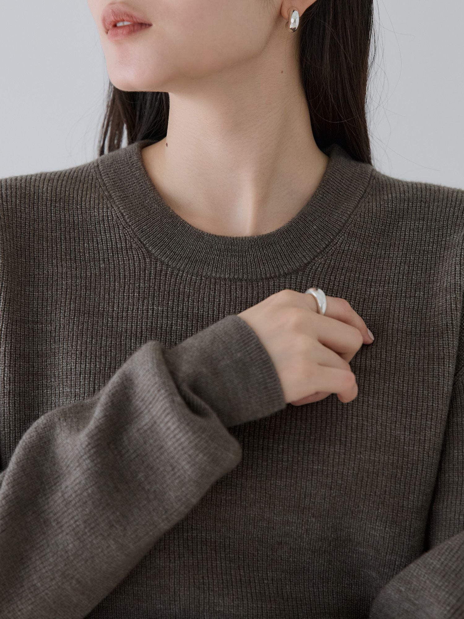 H168 B77 W60 H86 / 着用サイズ : size3