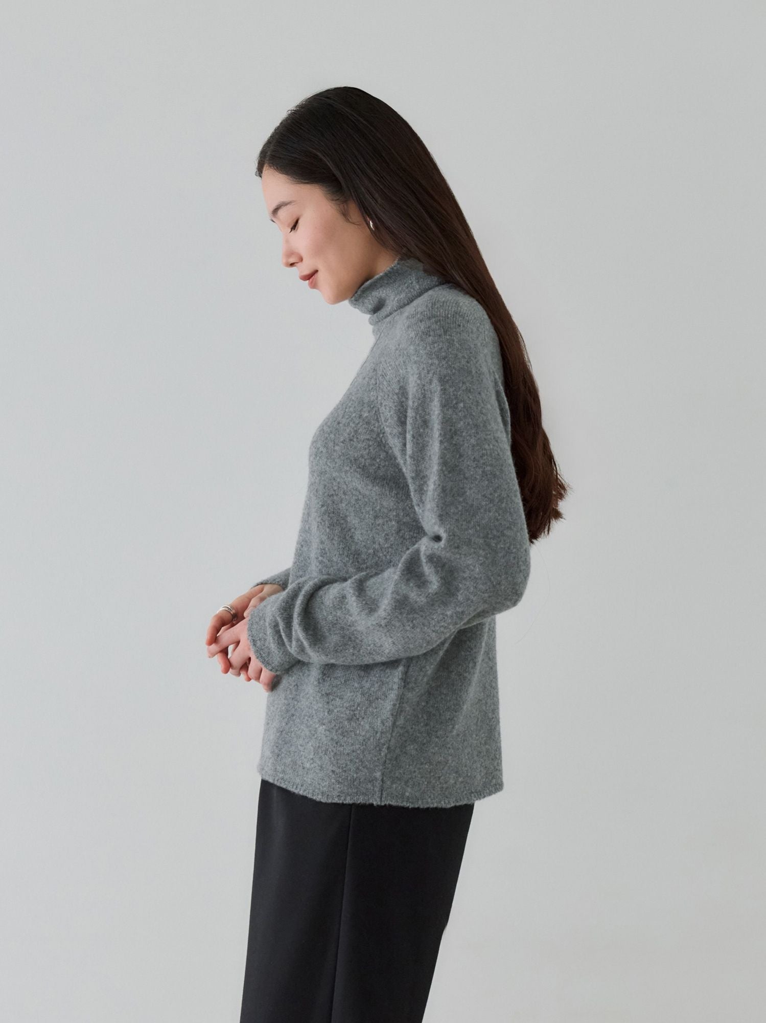 H168 B77 W60 H86 / 着用サイズ : size3