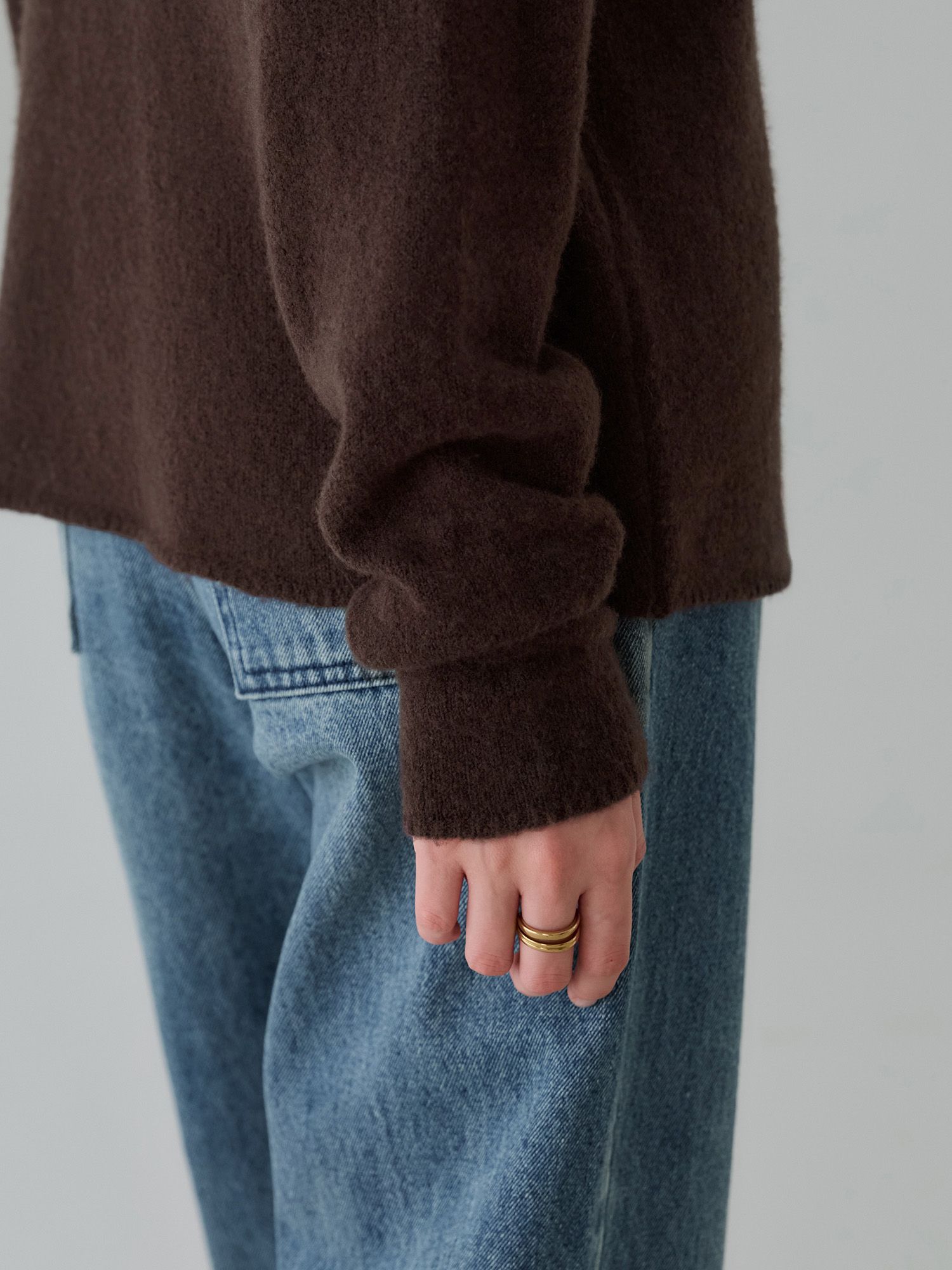 H168 B77 W60 H86 / 着用サイズ : size3