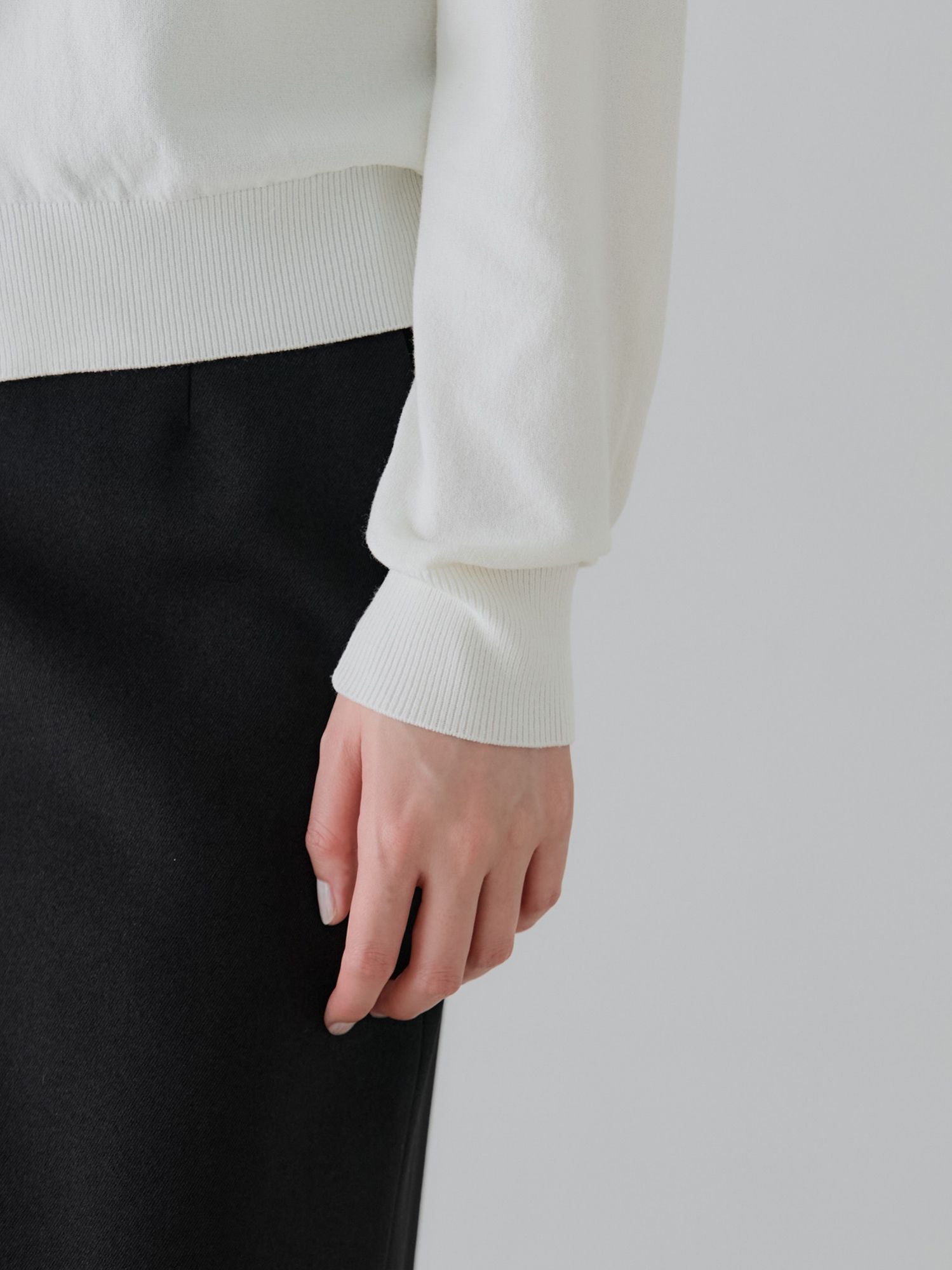 H168 B77 W60 H86 / 着用サイズ : size2