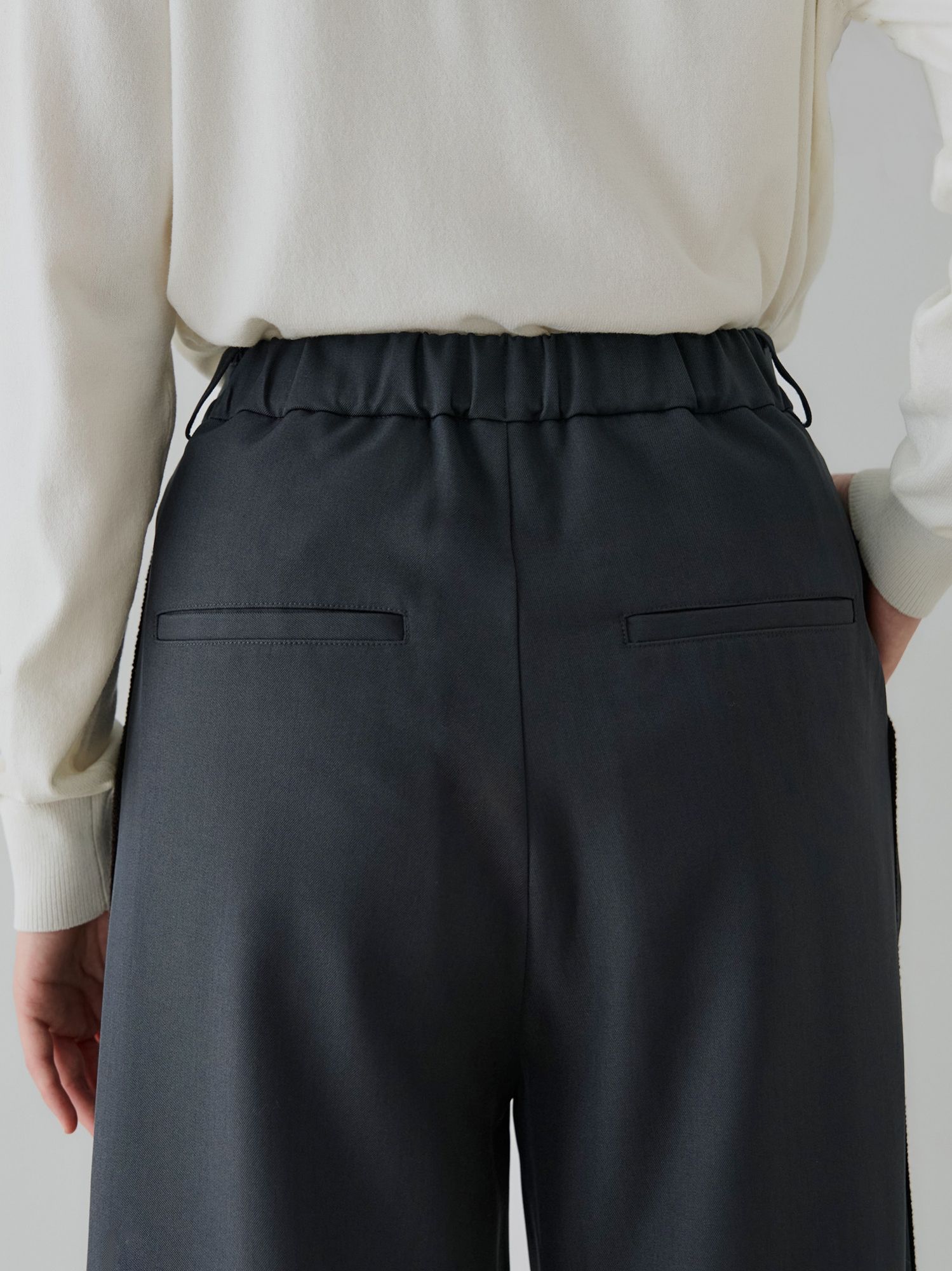 H170 B78 W59 H85 / 着用サイズ : size2