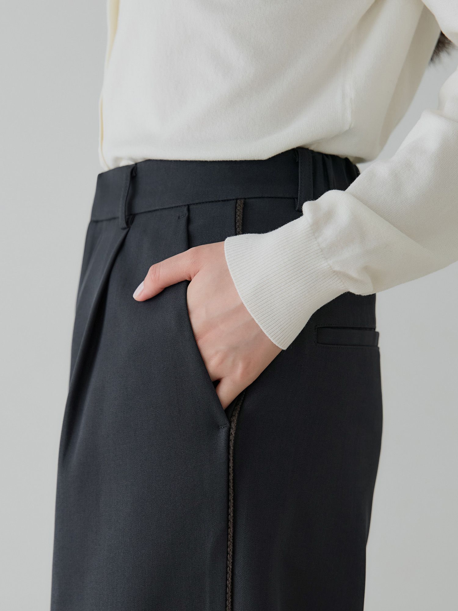 H170 B78 W59 H85 / 着用サイズ : size2