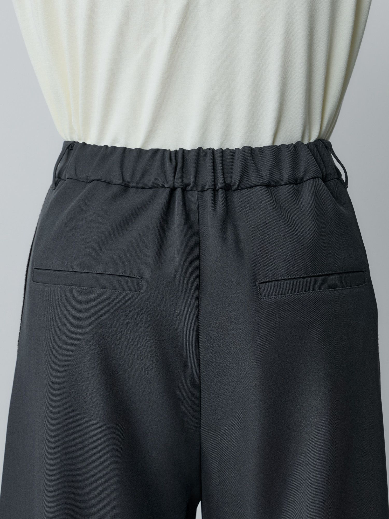 サイドシームニットラインスラックス