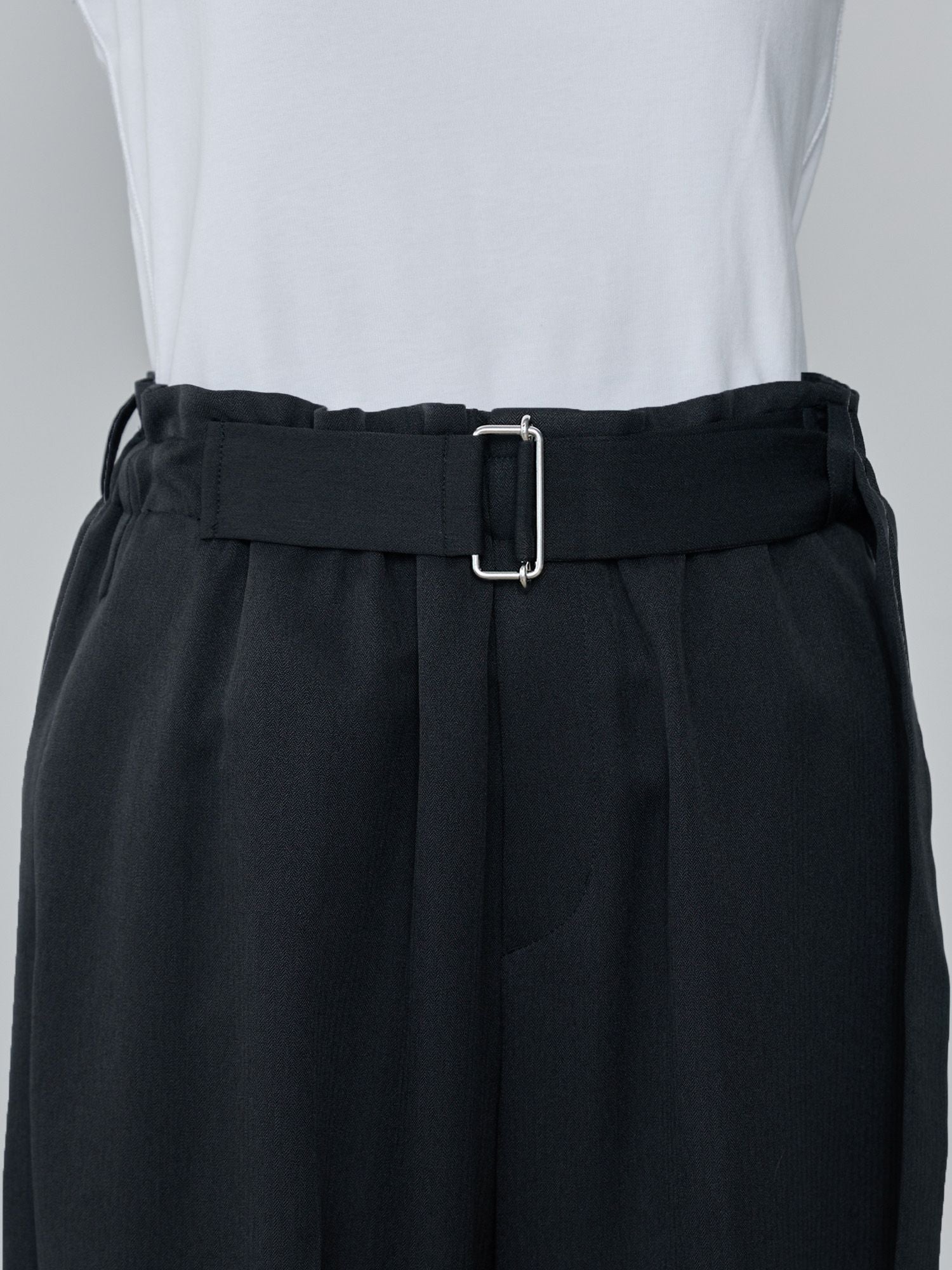 フリーウエストベルテッドパンツ