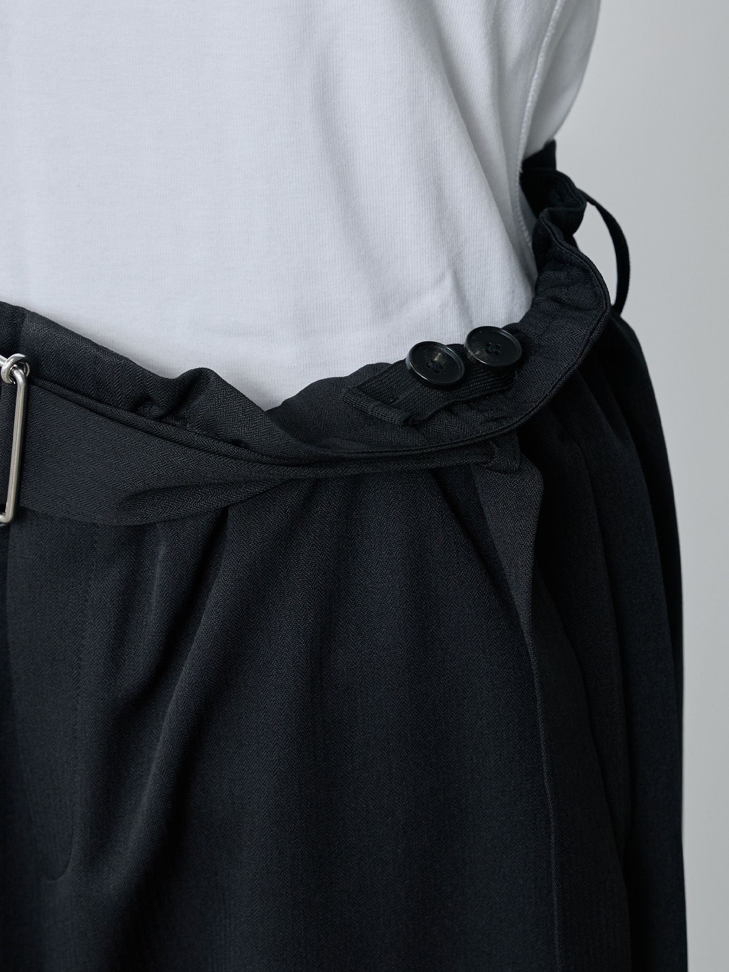 フリーウエストベルテッドパンツ