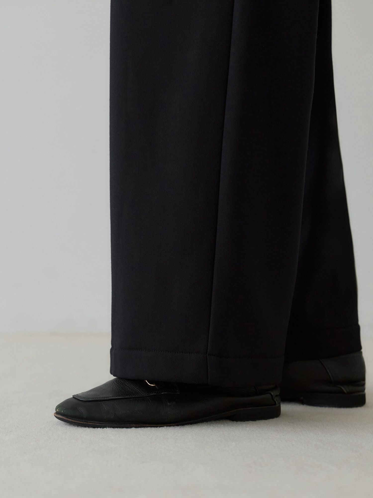 H168 B77 W60 H86 / 着用サイズ : サンプル