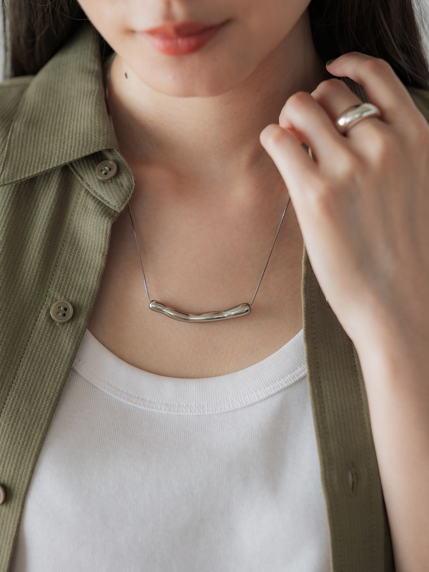 ウェイビーアジャスタブルネックレス