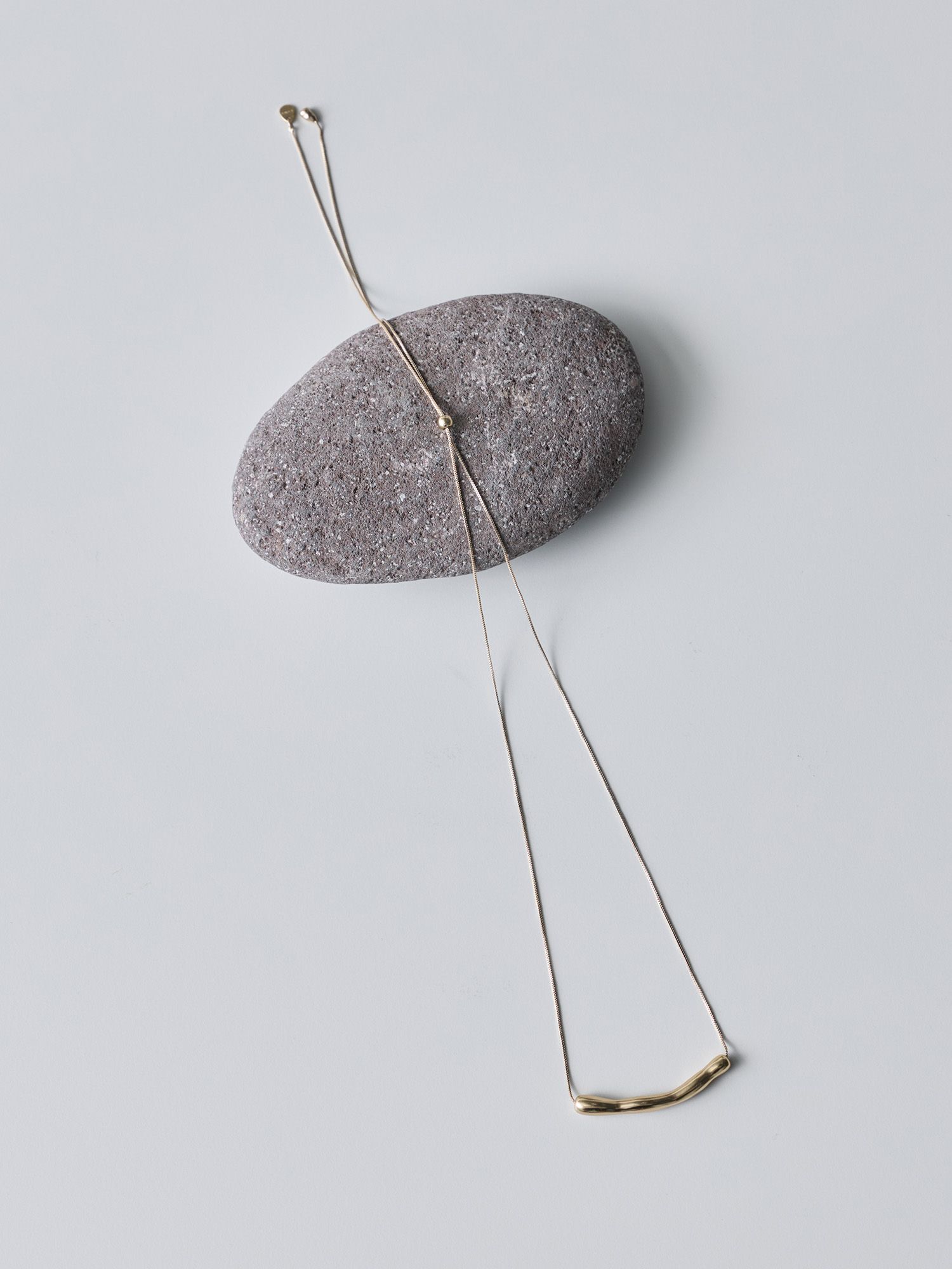 ウェイビーアジャスタブルネックレス