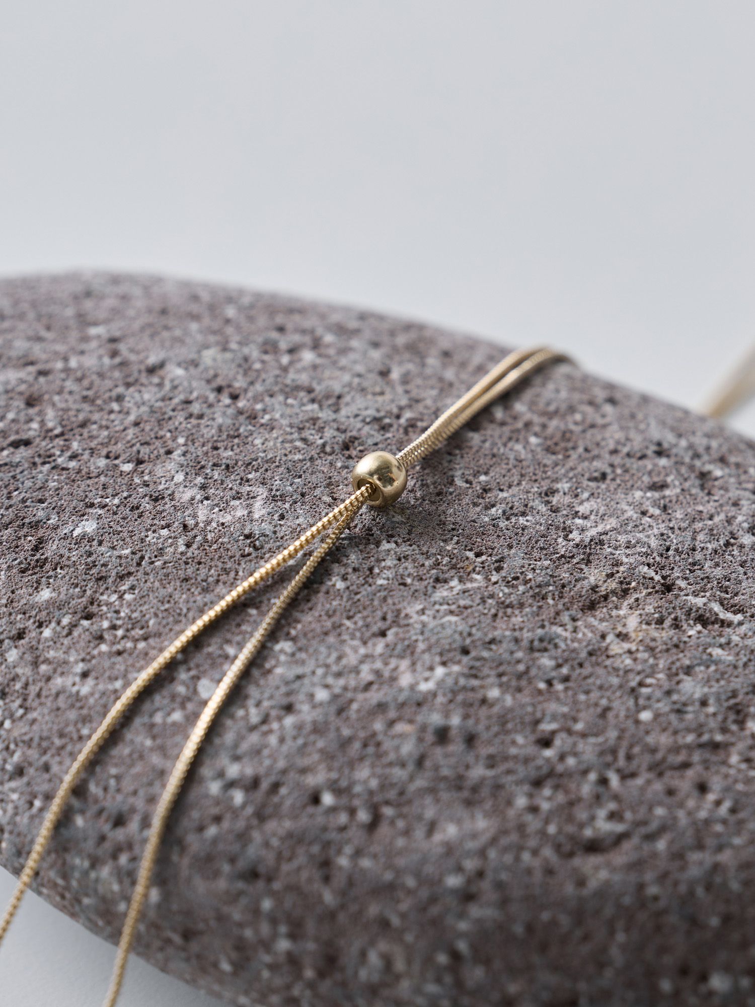 ウェイビーアジャスタブルネックレス