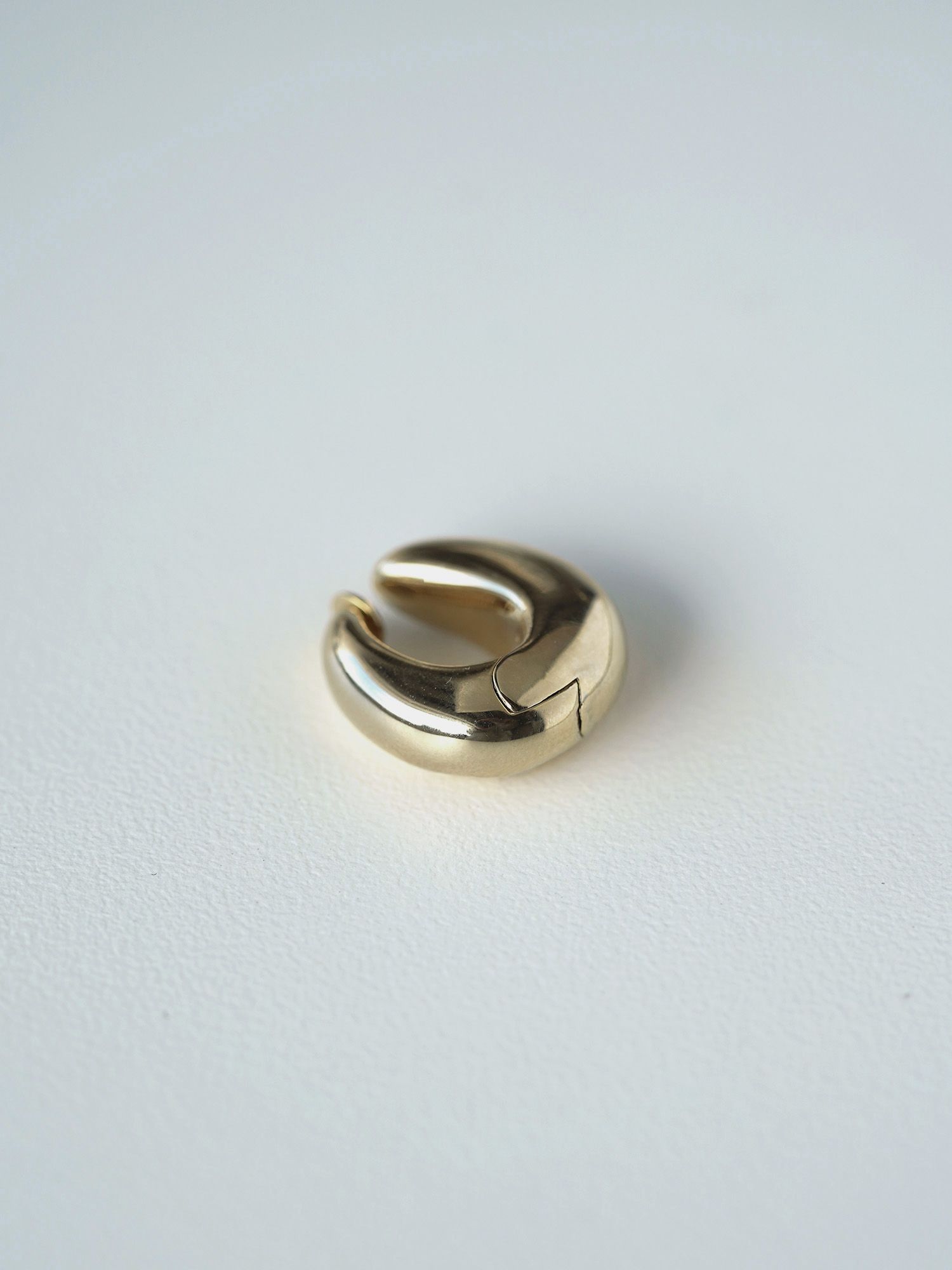 グロッシーペブルピアス / イヤリング