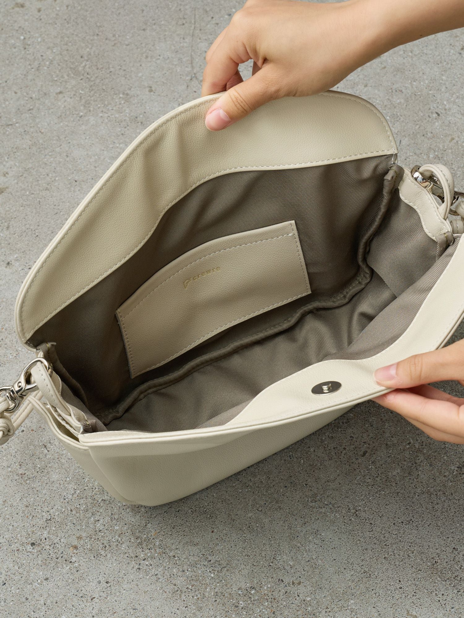 マルチウェイソフトレザーバッグ