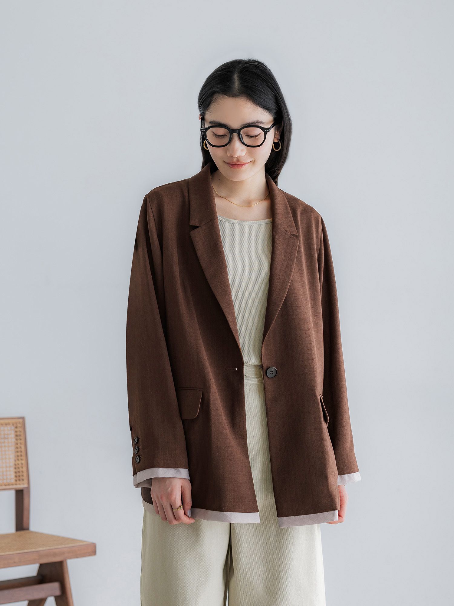 H172 B77 W56.5 H84.5 / 着用サイズ : size2