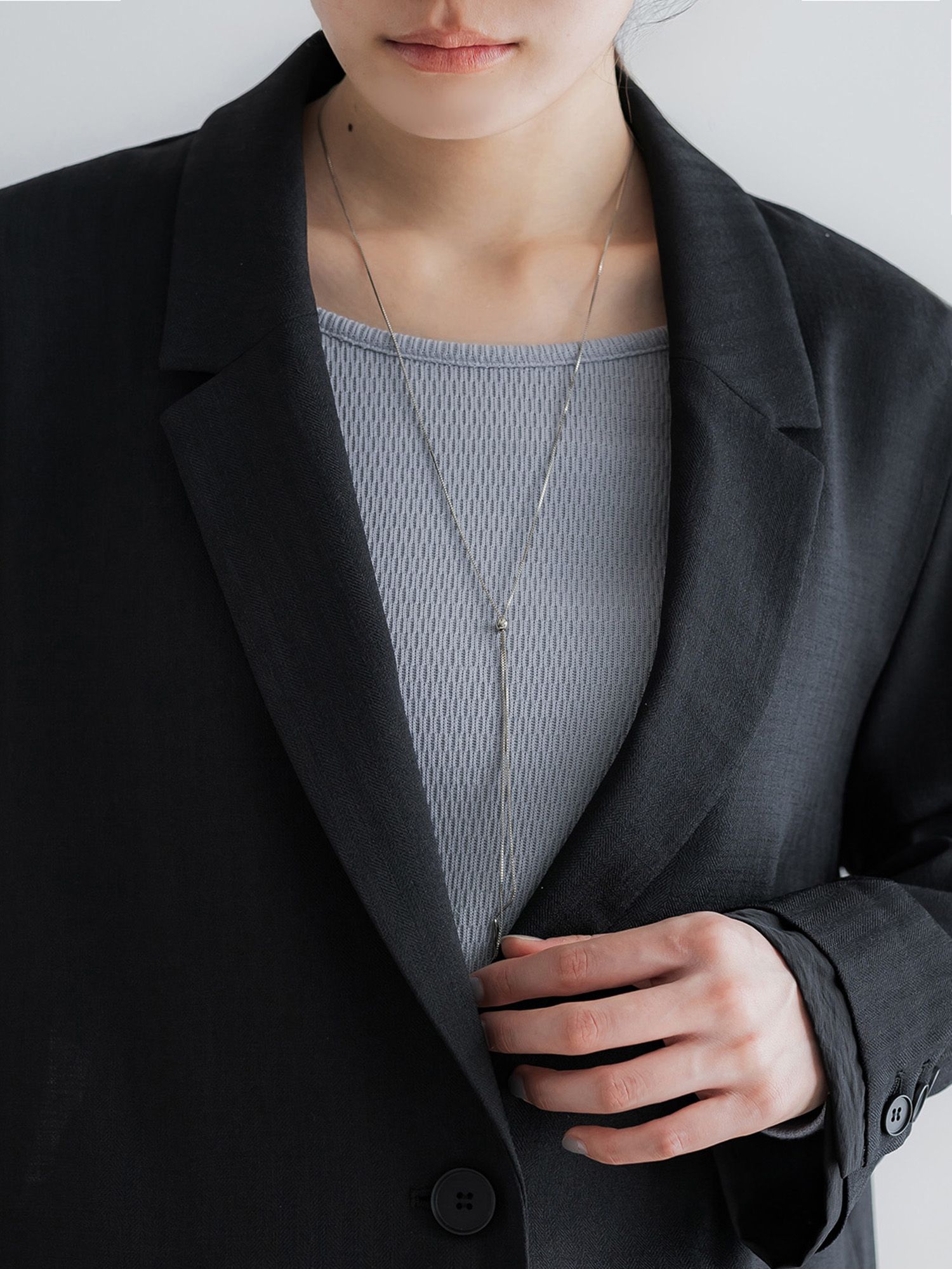 H172 B77 W56.5 H84.5 / 着用サイズ : size2