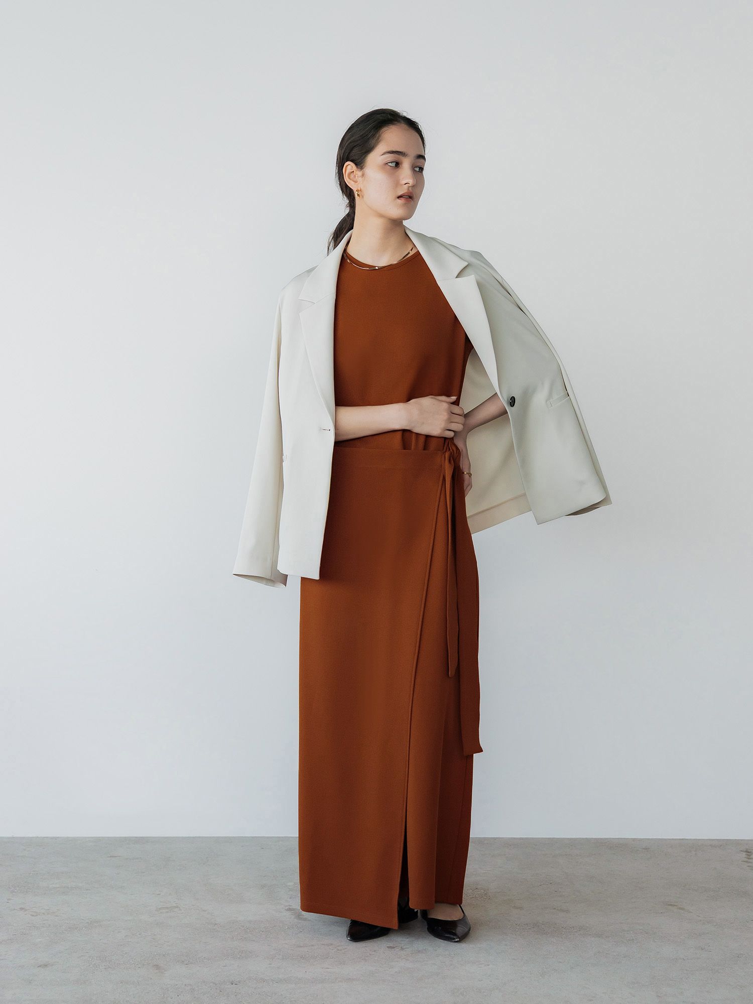 H167 B81 W57 H89 / 着用サイズ : size3