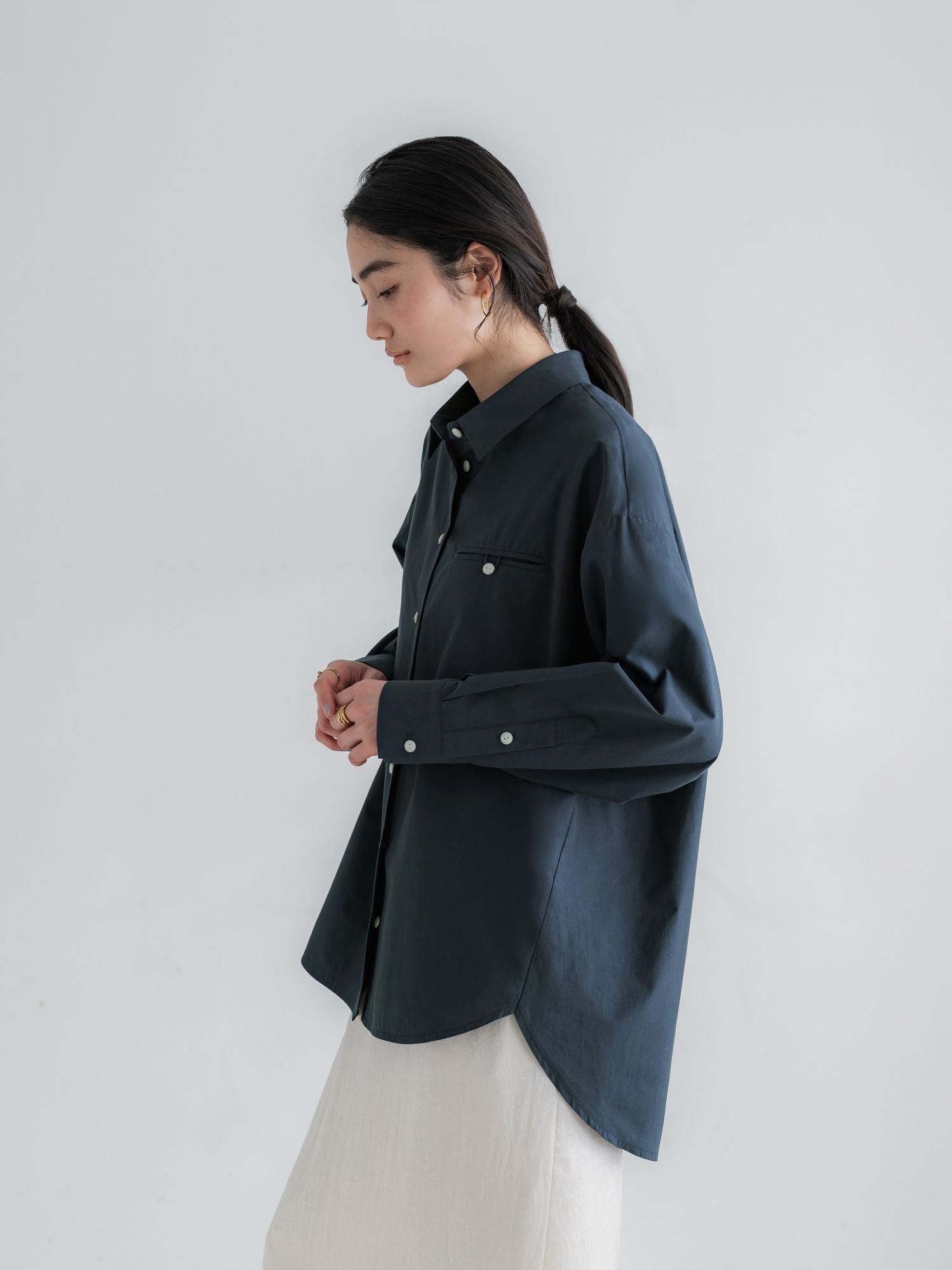 H172 B77 W56.5 H84.5 / 着用サイズ : size2