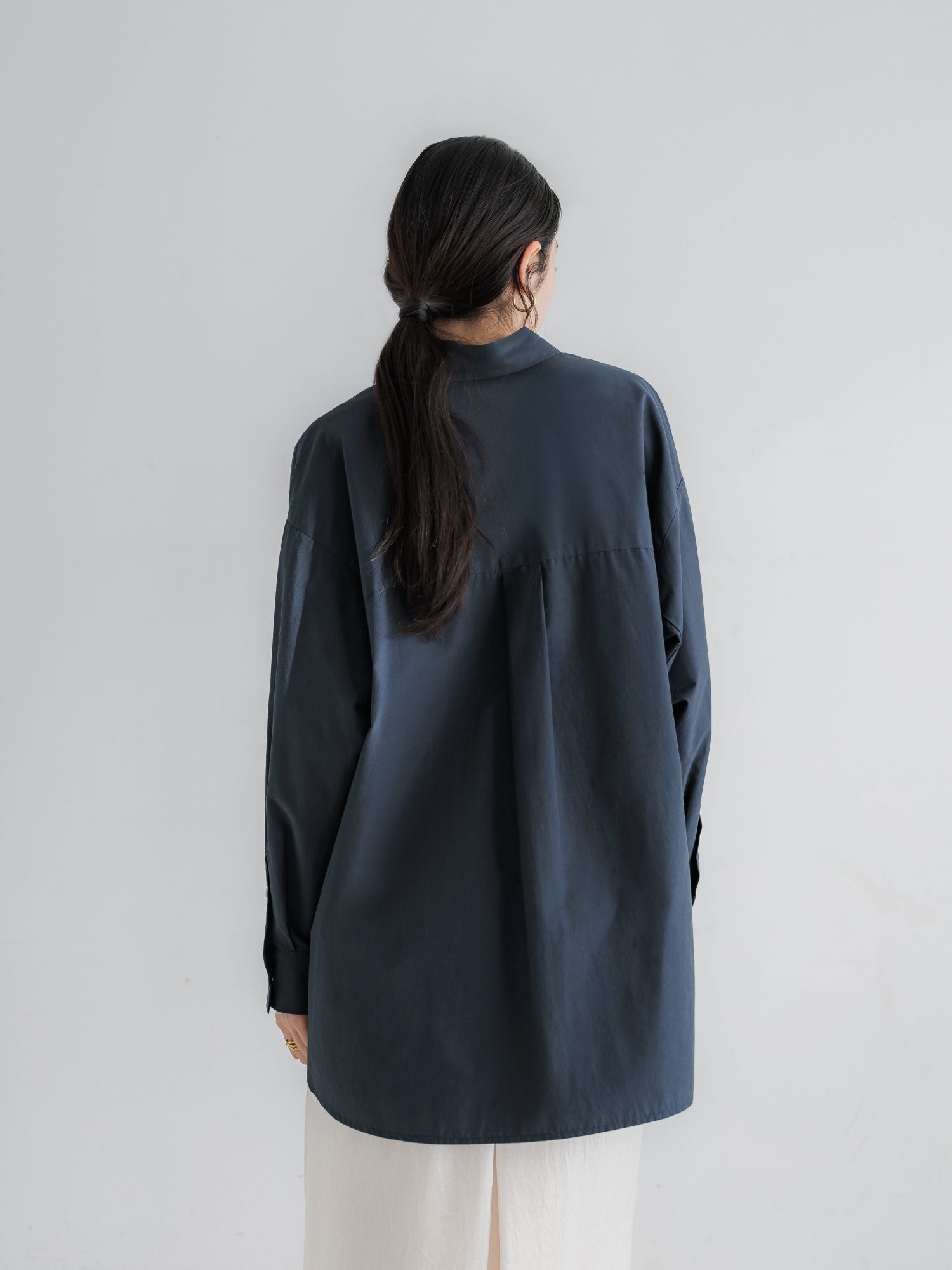 H172 B77 W56.5 H84.5 / 着用サイズ : size2