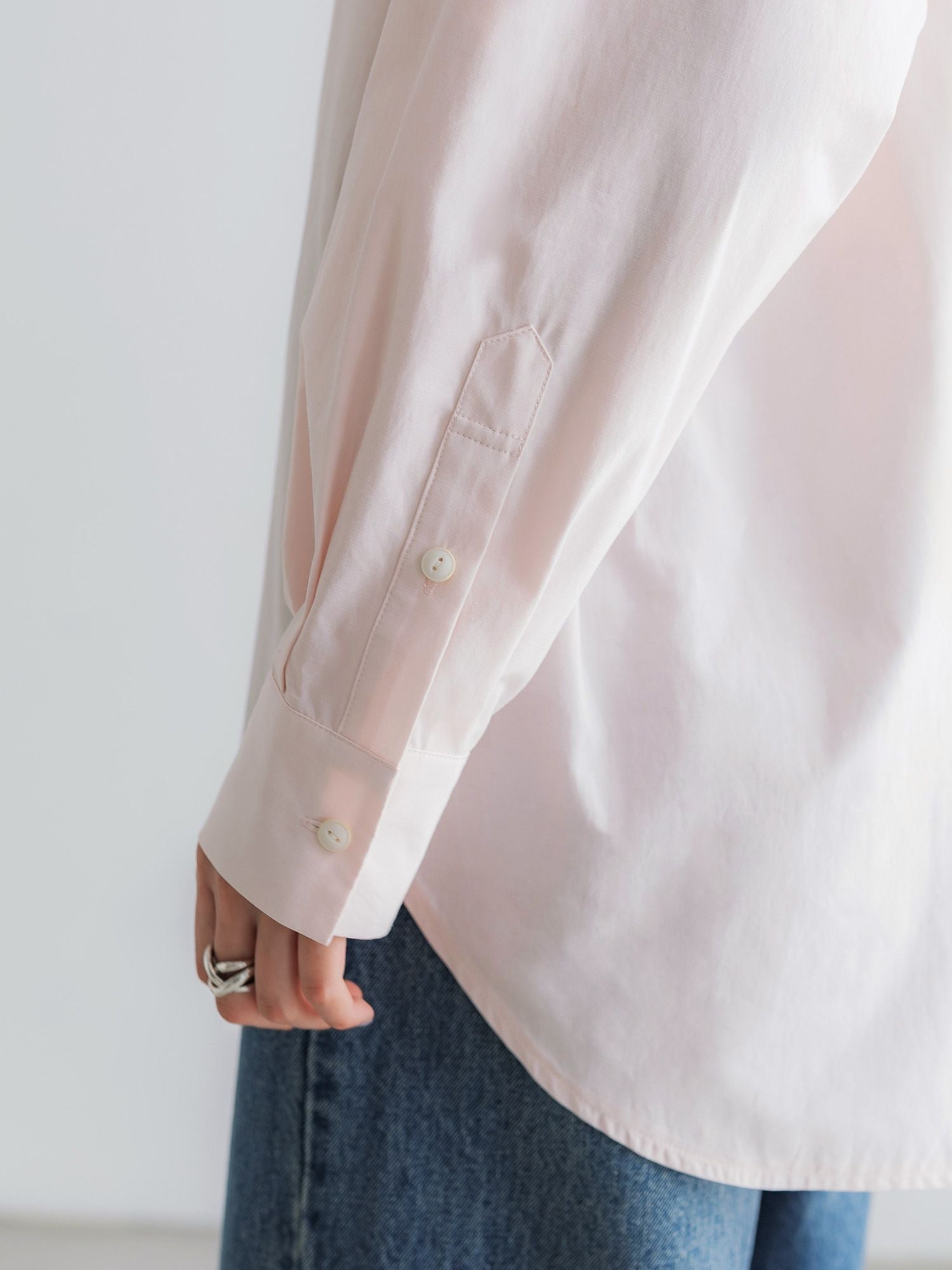 H172 B77 W56.5 H84.5 / 着用サイズ : size2