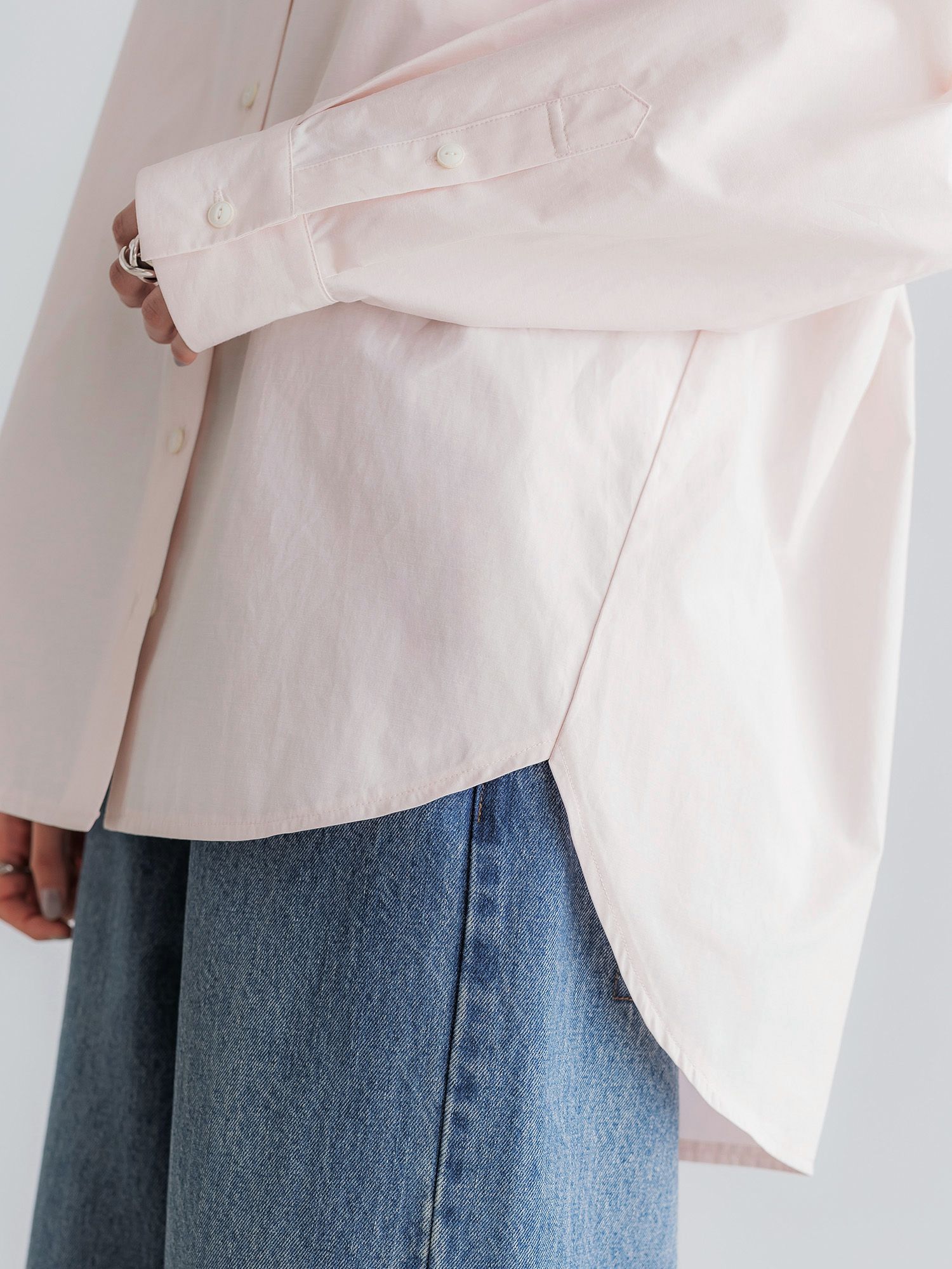 H172 B77 W56.5 H84.5 / 着用サイズ : size2