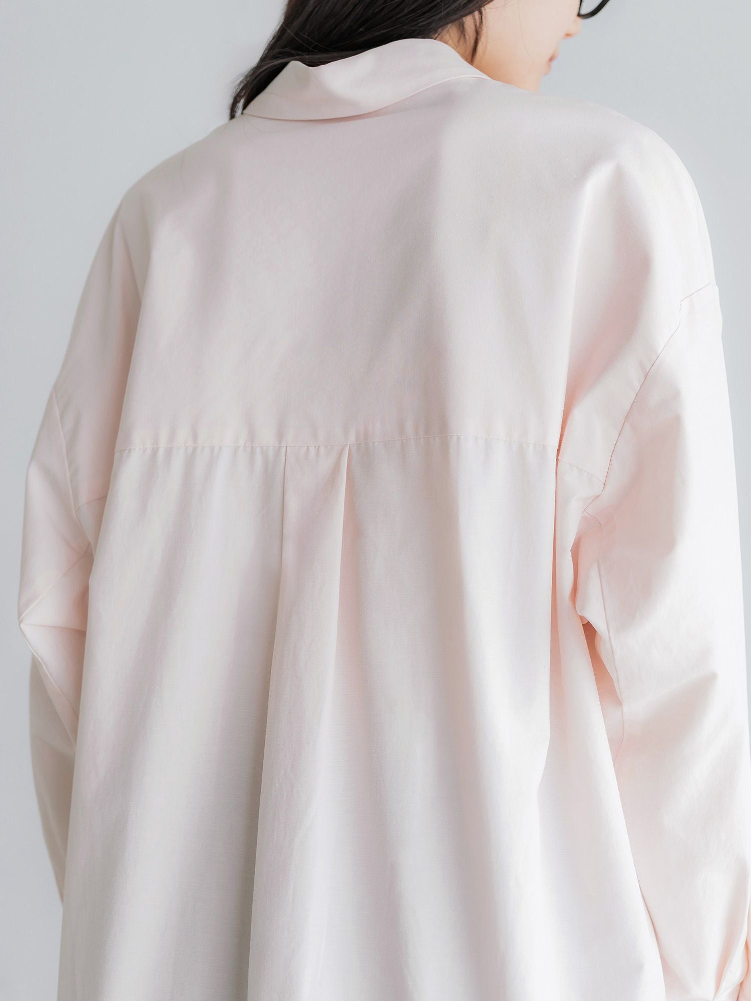 H172 B77 W56.5 H84.5 / 着用サイズ : size2