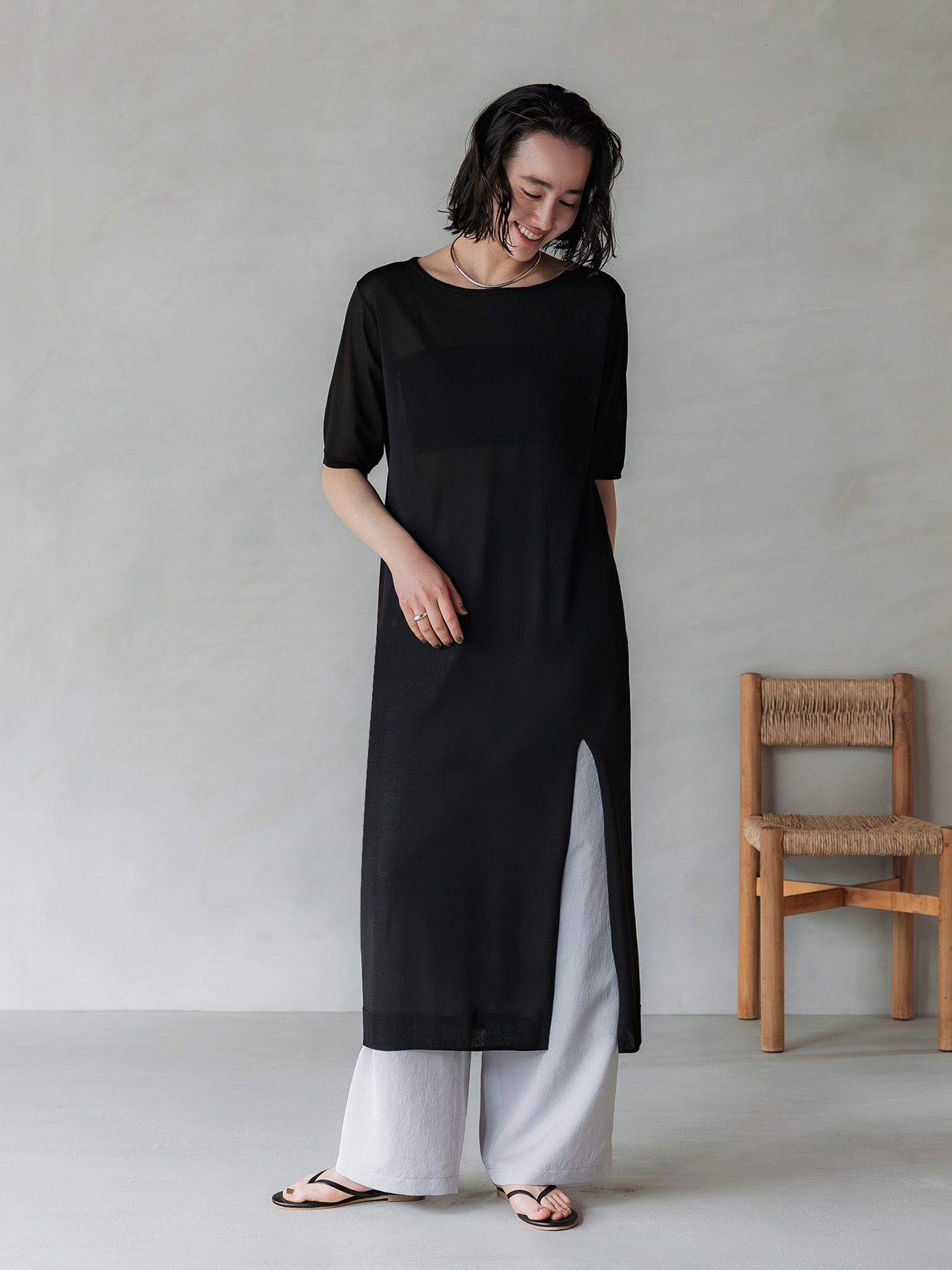 H173 B83 W66 H96 / 着用サイズ : サンプル