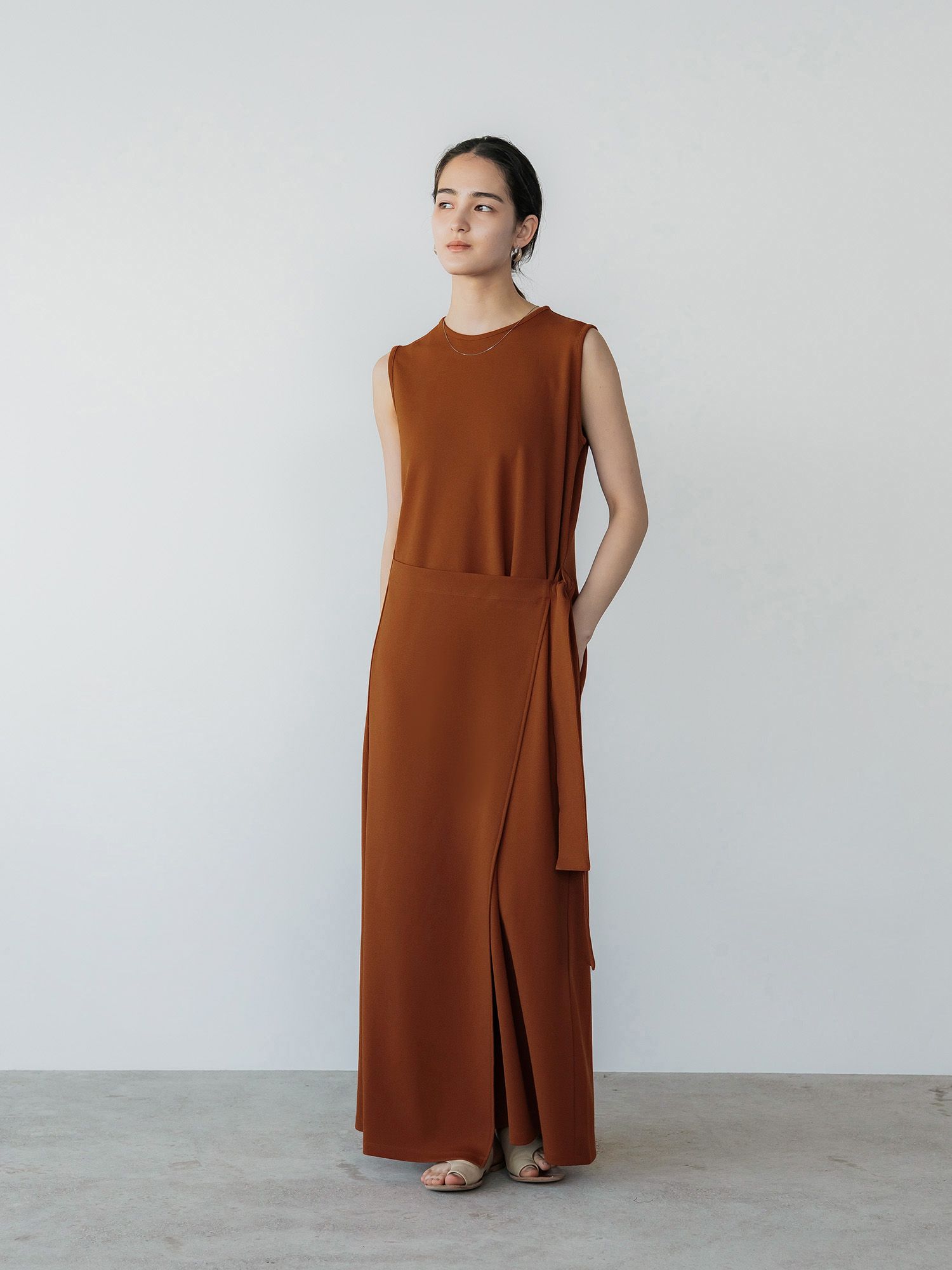 H167 B81 W57 H89 / 着用サイズ : size3