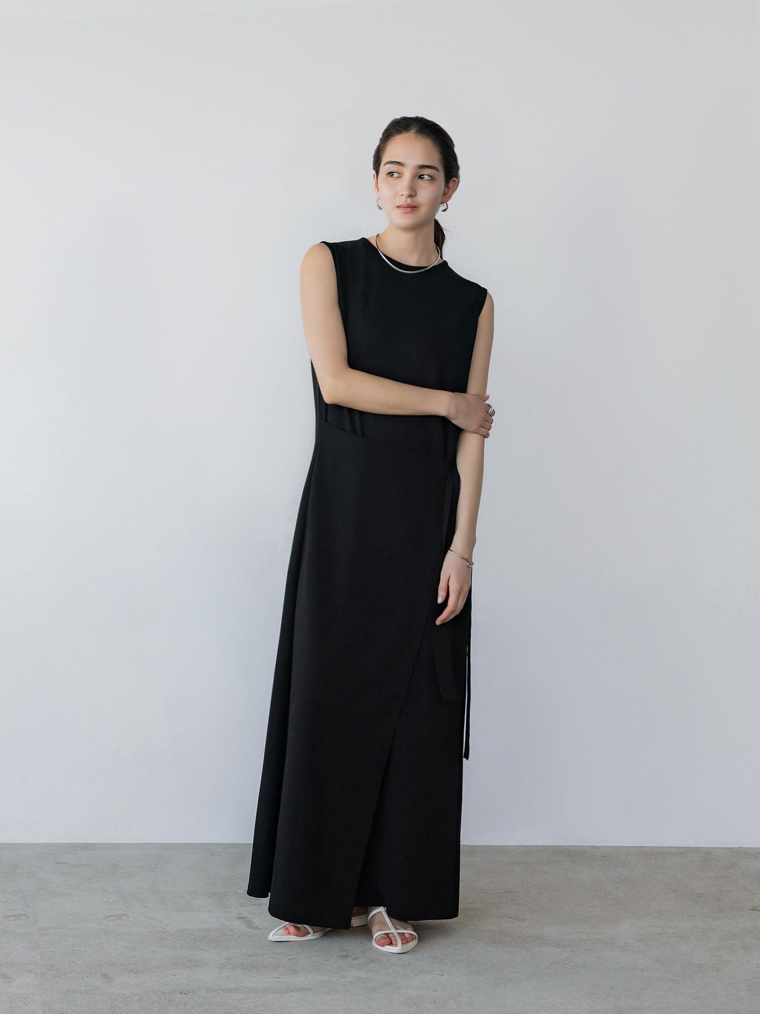 H167 B81 W57 H89 / 着用サイズ : size3