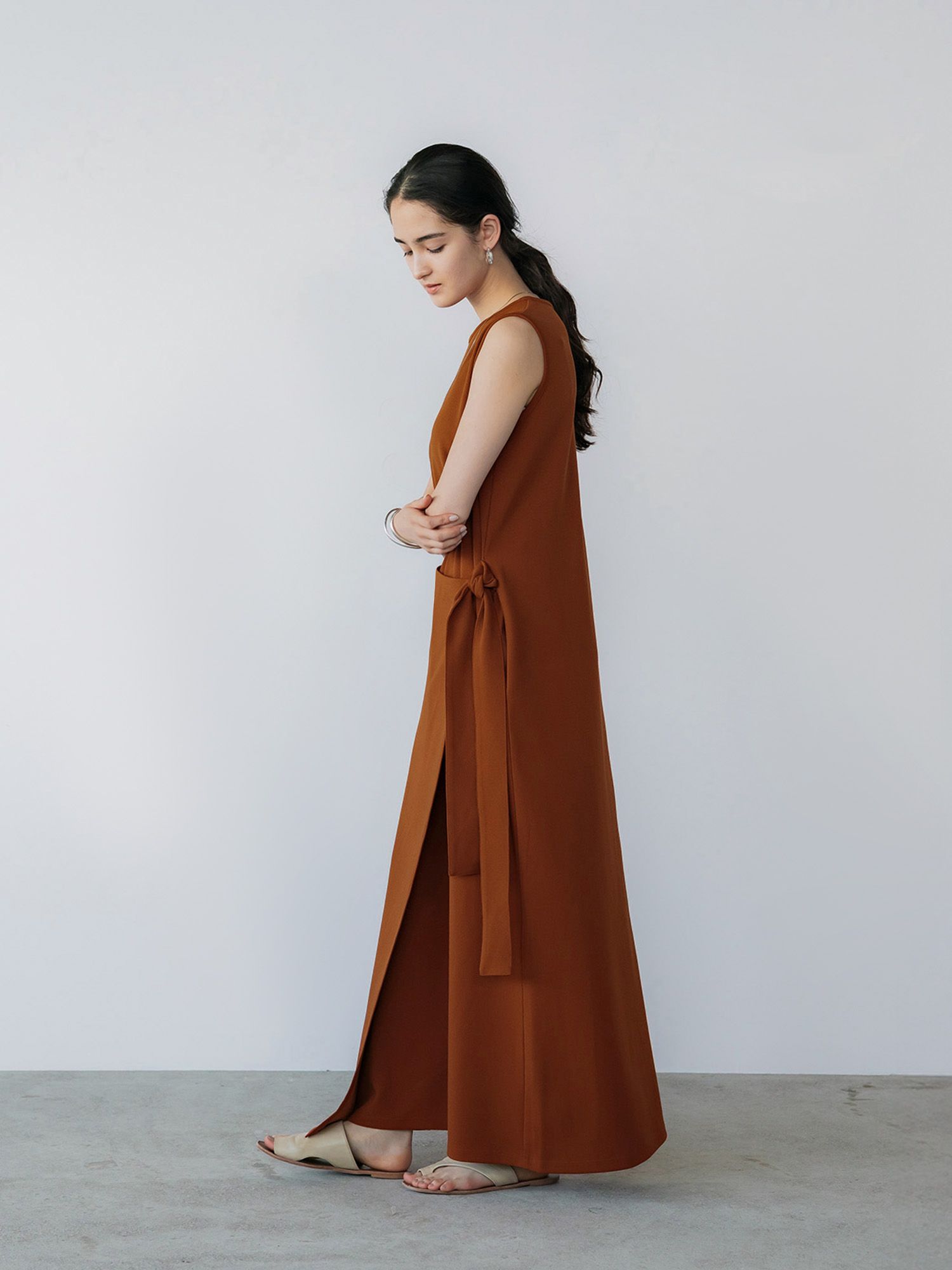 H167 B81 W57 H89 / 着用サイズ : size3